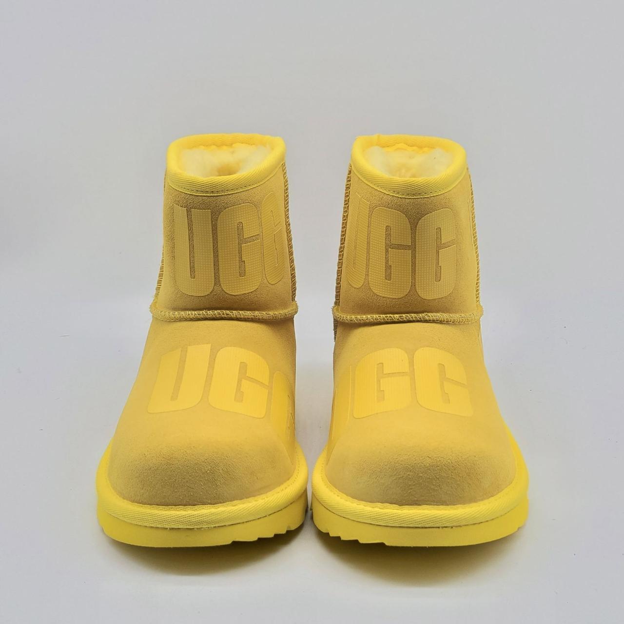 Yellow mini clearance uggs