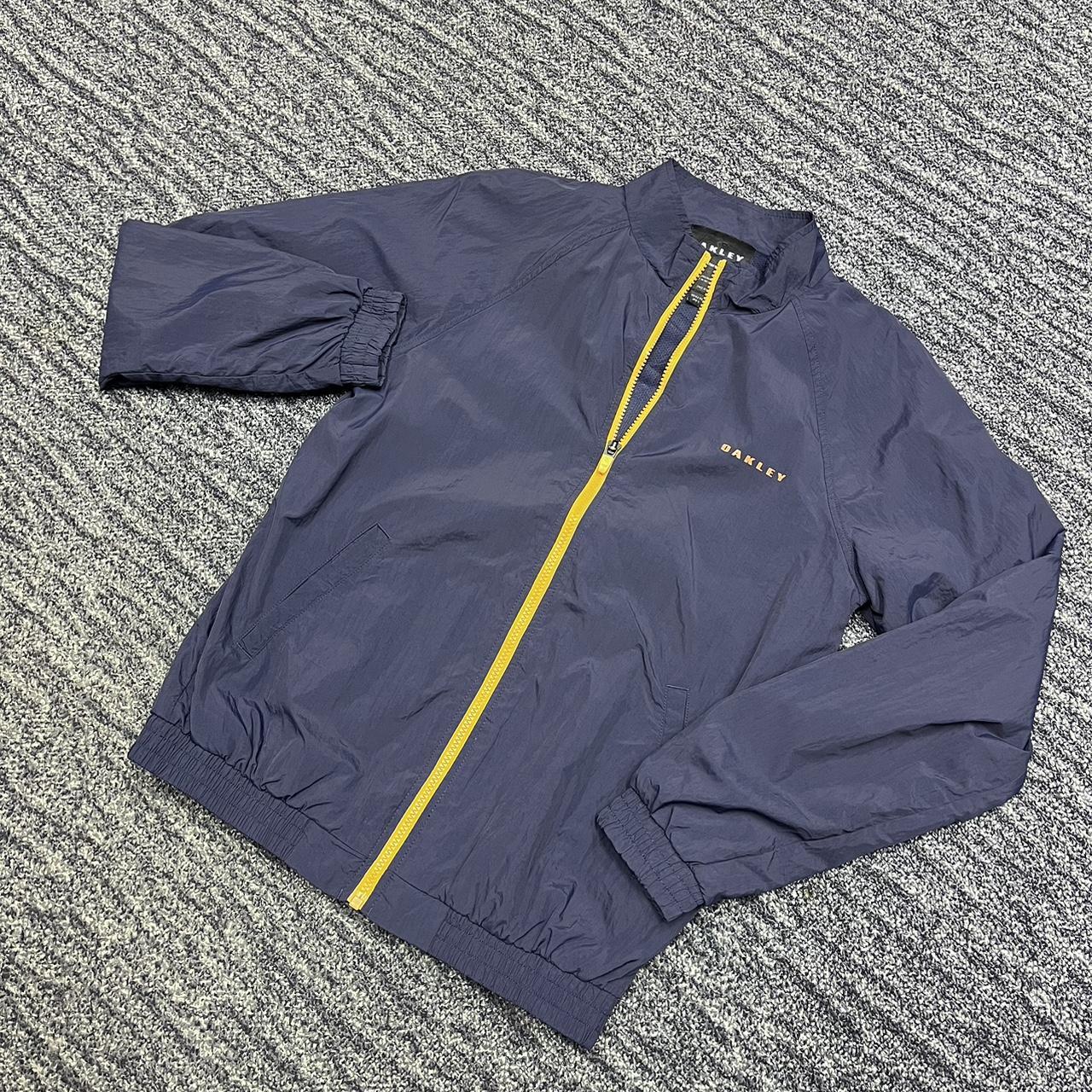 Oakley on sale windbreaker jacket