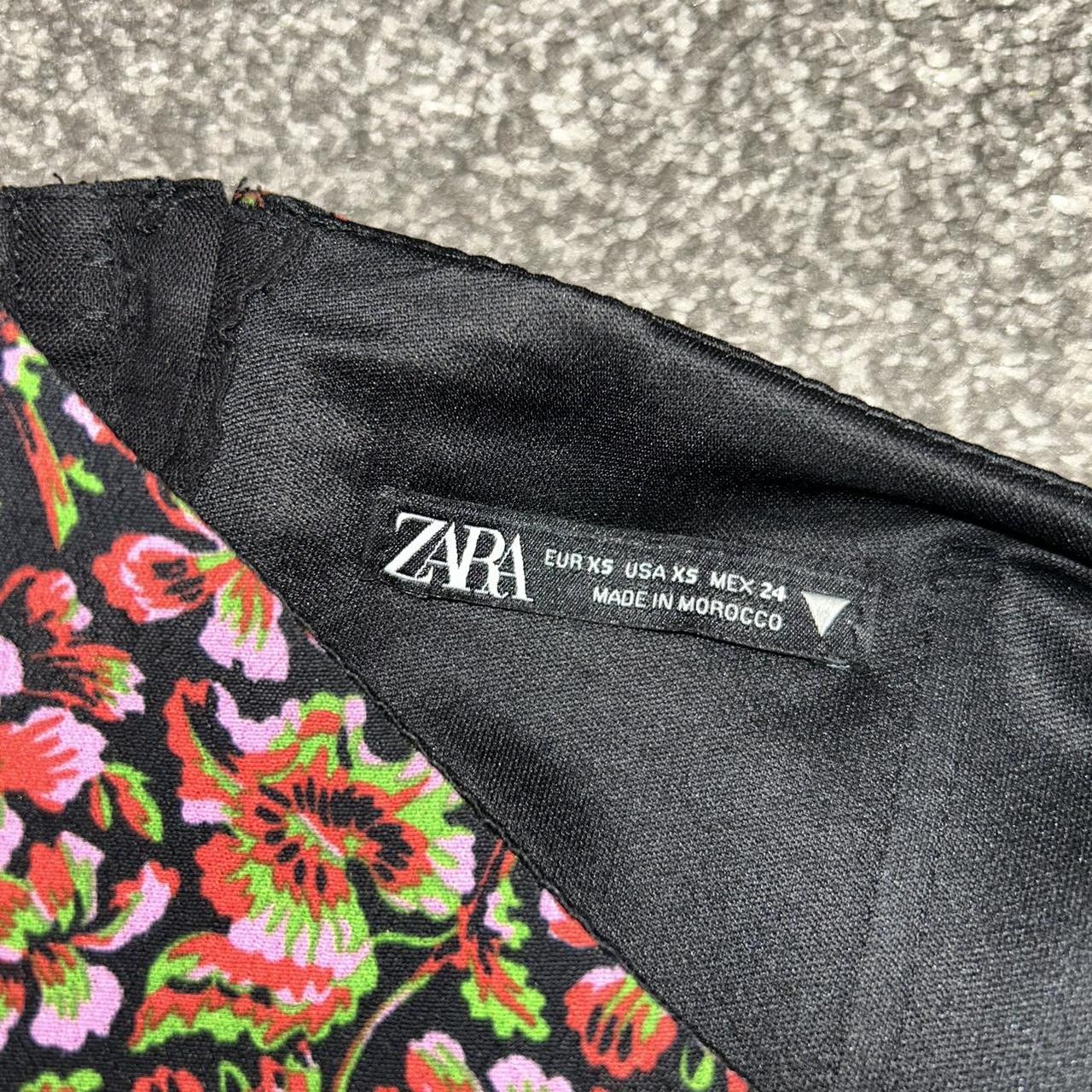 🖤 Zara Black / Red / Green / Pink Floral Corset Crop... Depop