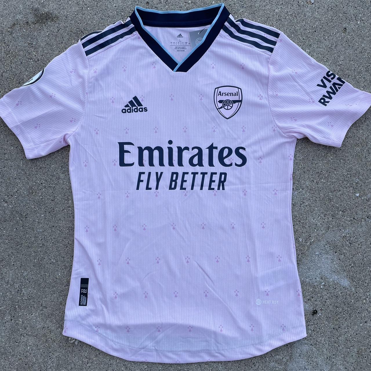 kruipen Dubbelzinnigheid combineren Adidas Men's Pink and Navy Shirt | Depop