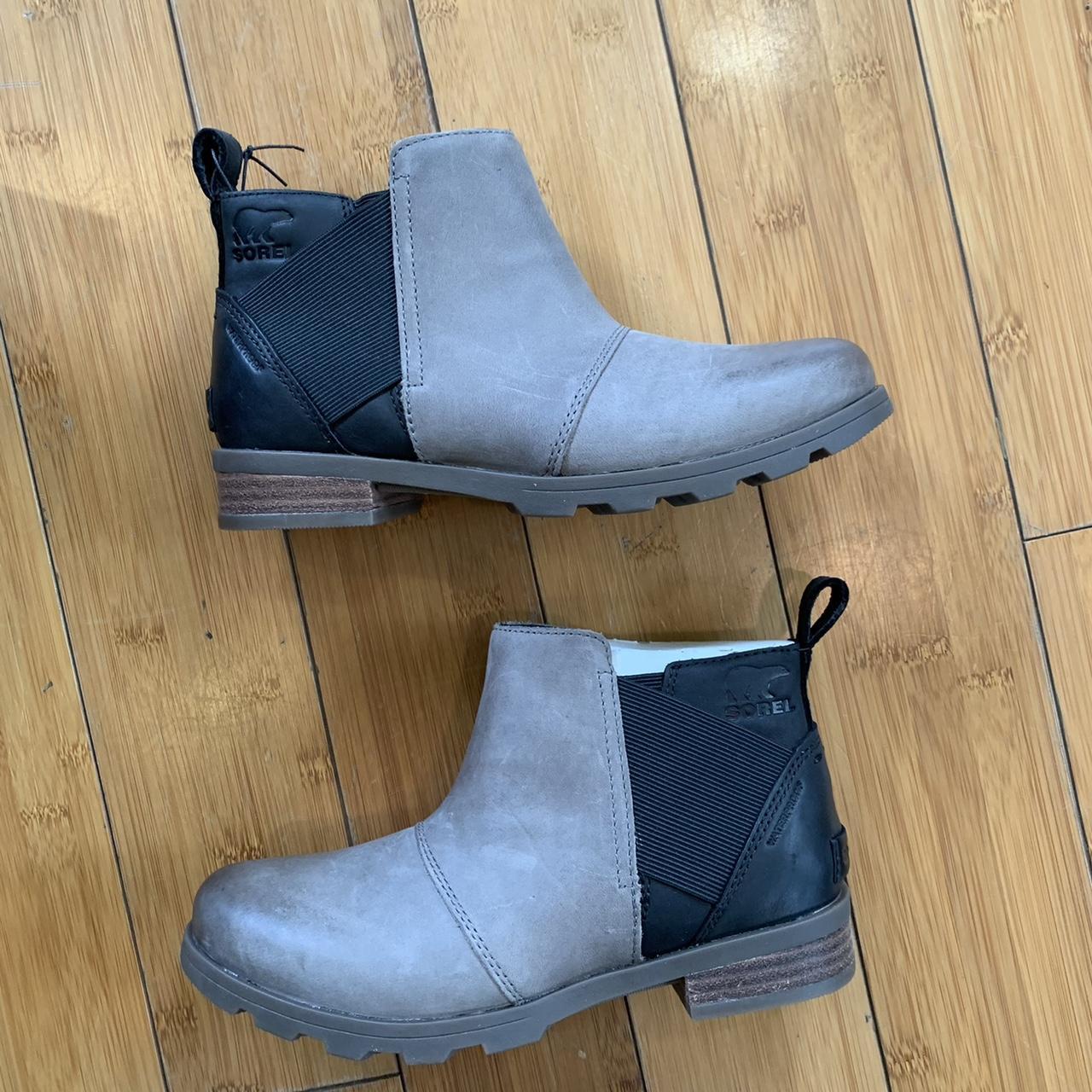 Sorel emelie chelsea waterproof on sale boots