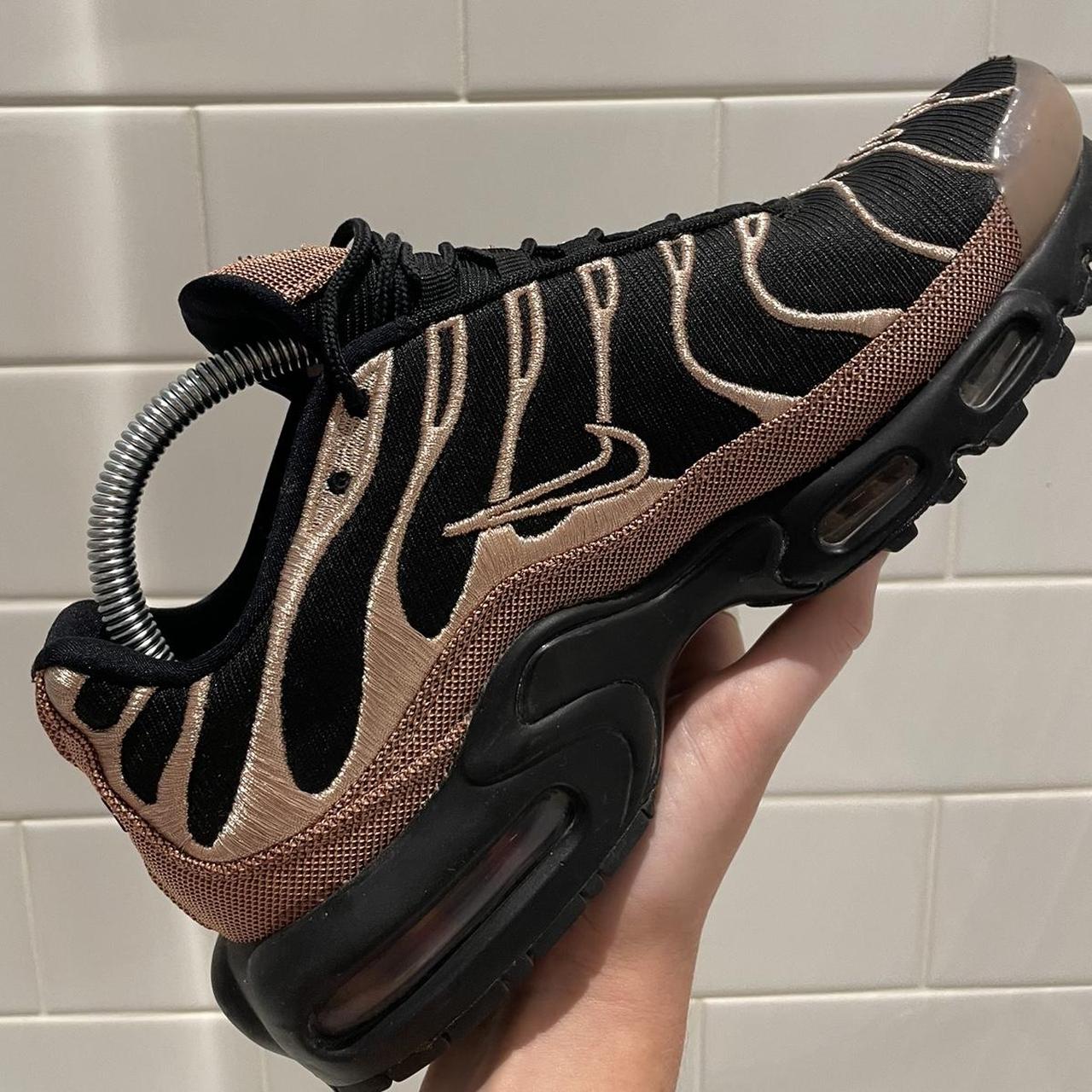 womens nike tns black