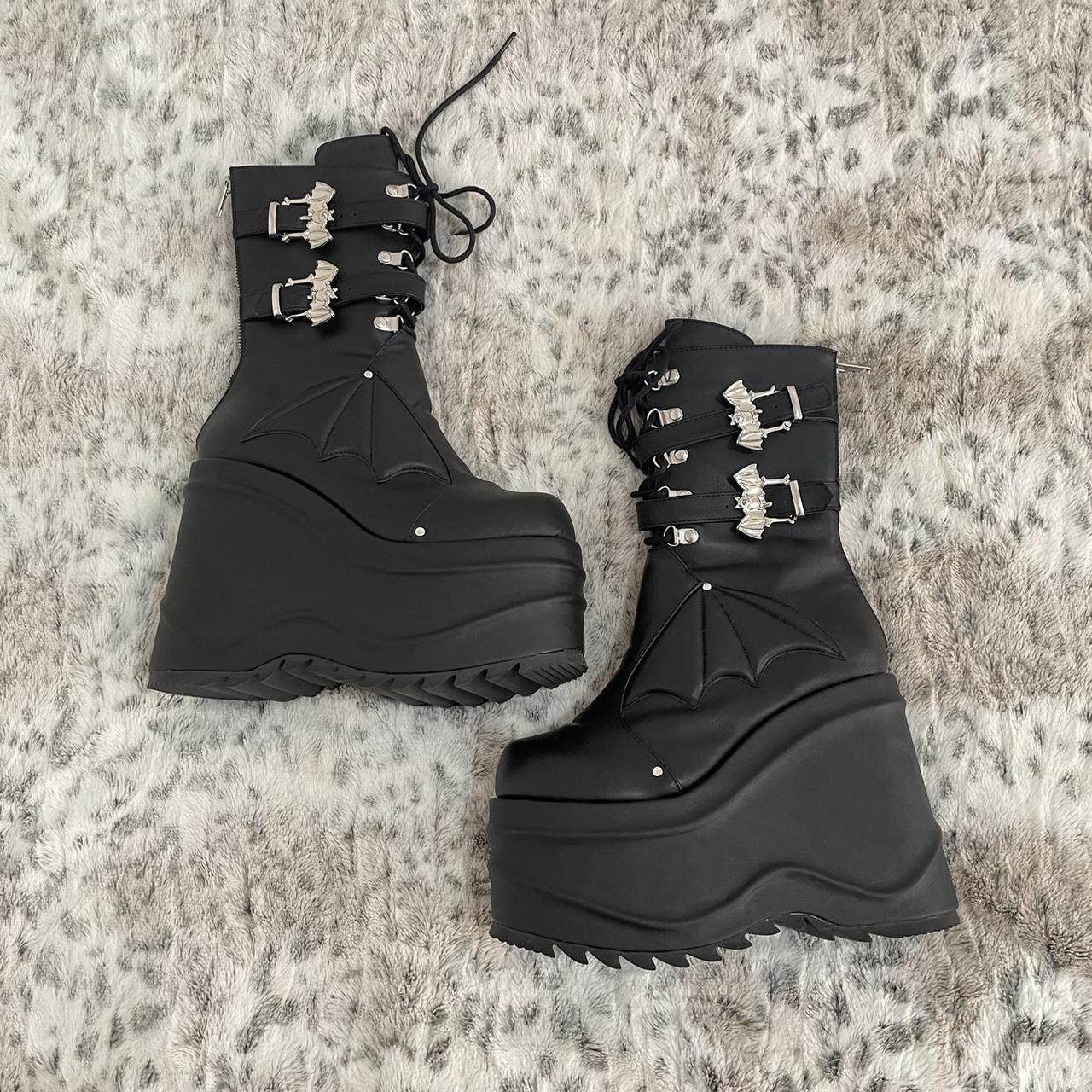DEMONIA wave-150 boots ♡ aus size 10 ♡ perfect... - Depop