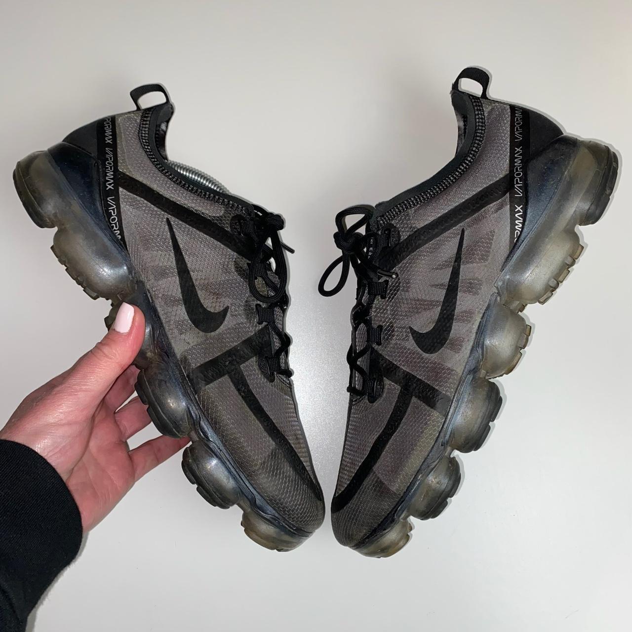 womens nike vapormax grey