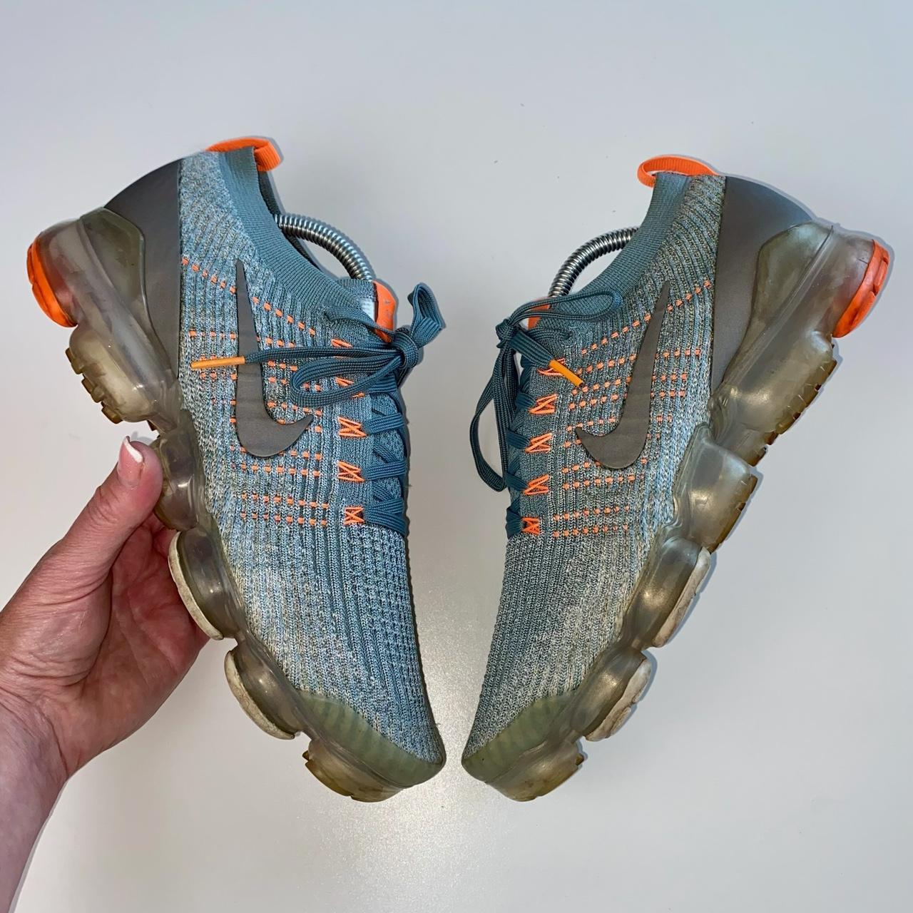 Blue and orange vapormax flyknit best sale