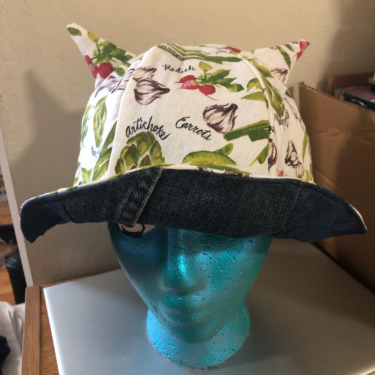 Garden goblin reversible tulip hat 🧢 Veggie print... - Depop