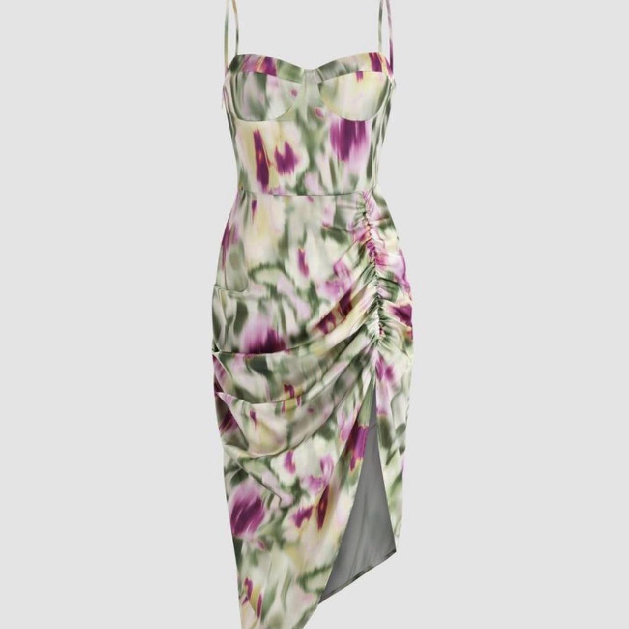 Cider Illusion Ruched Midi Dress. Size L but fits... Depop