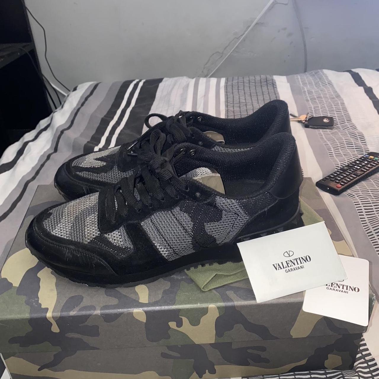 mens black valentino trainers