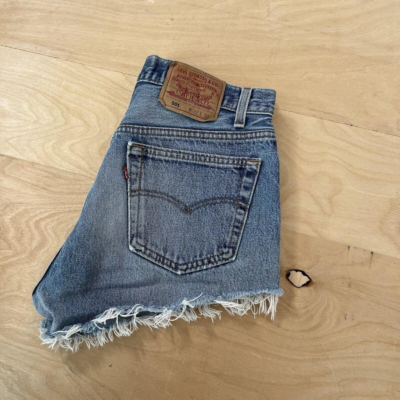 Vintage top Levi's 501 Shorts, 29”