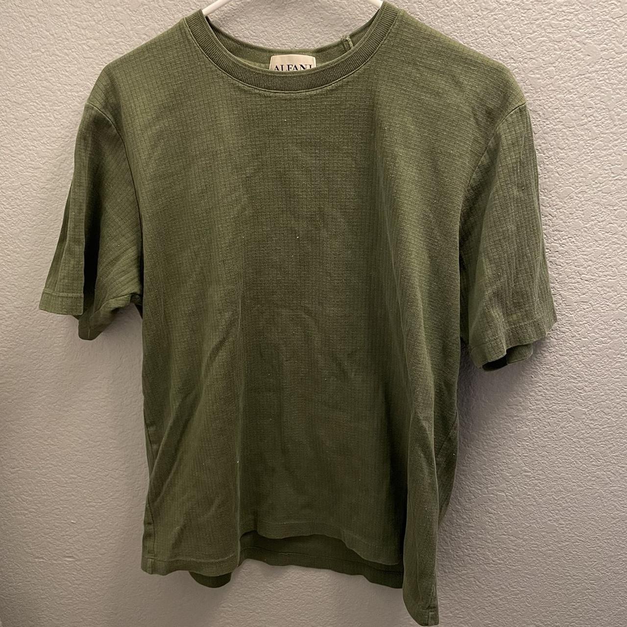 Men's Khaki and Green T-shirt | Depop