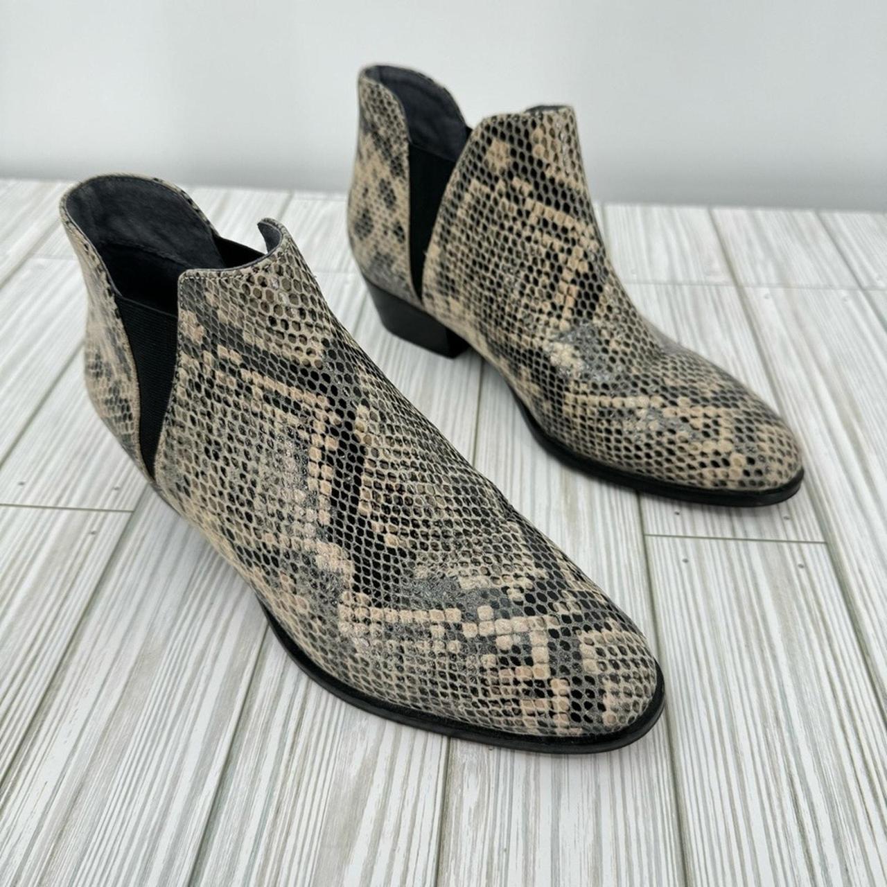 Seychelles ankle boots Chelsea snakeskin print