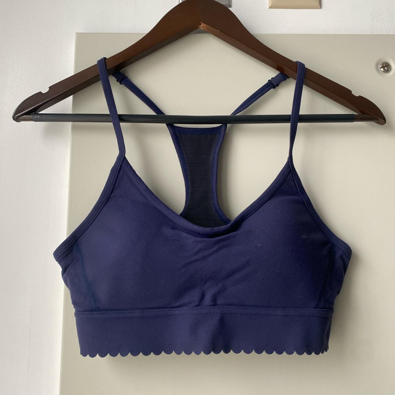Small New Balance sports bra with scalloped edging - Depop