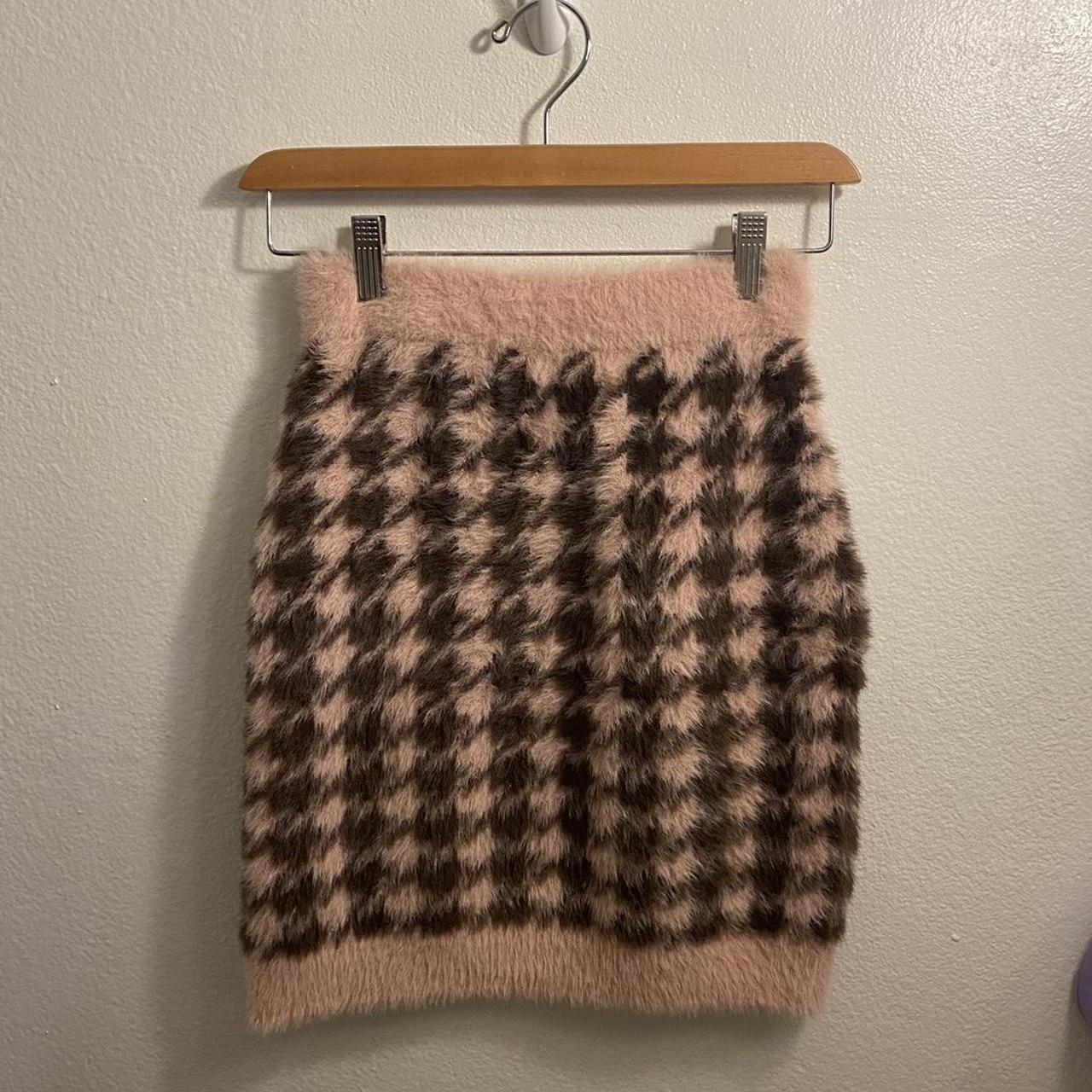 fuzzy chevron mini skirt 🤍 never worn/no flaws 🤍... - Depop