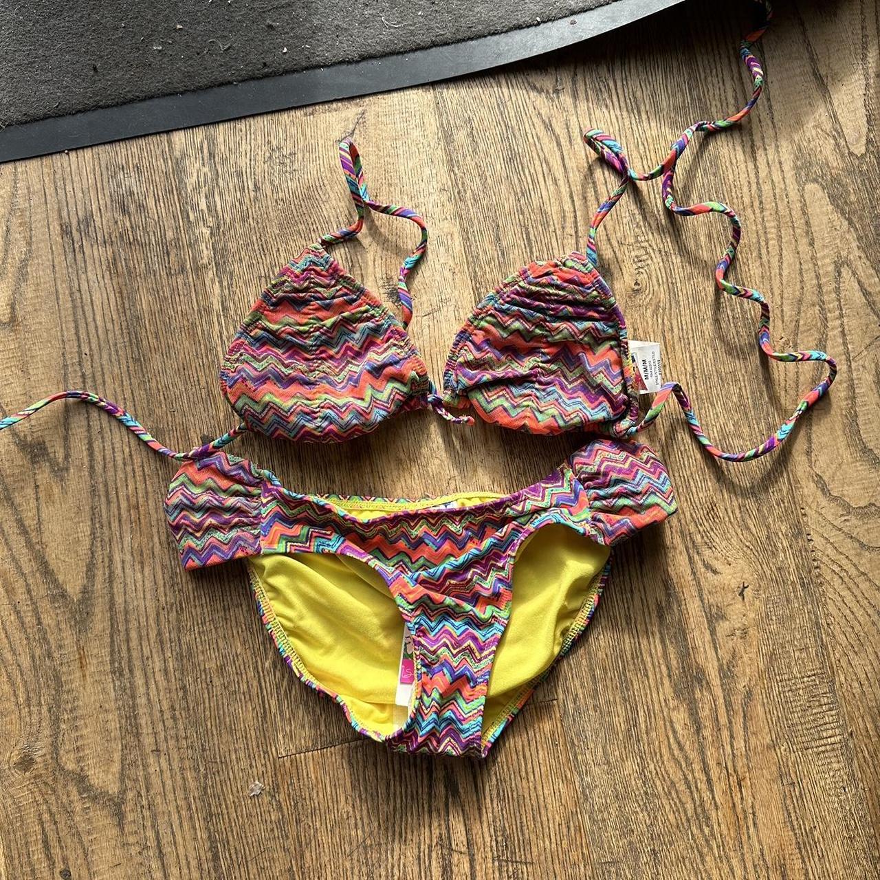 item listed by styleswizzler
