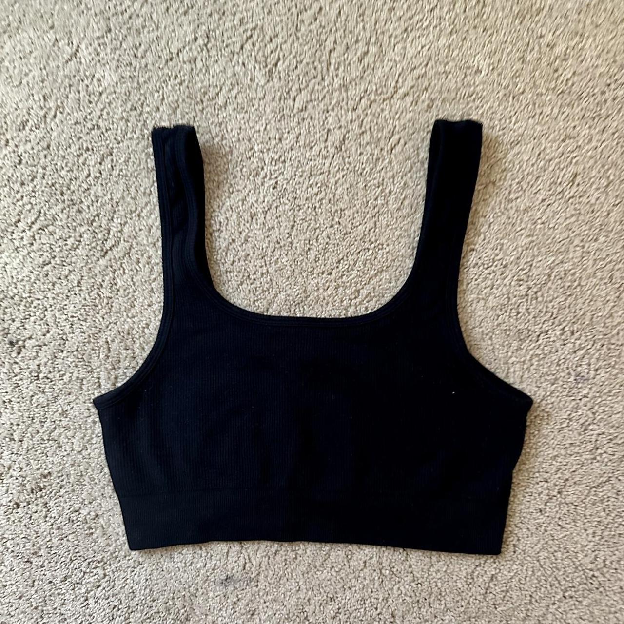 Fabletics crop top Used but in great condition - Depop