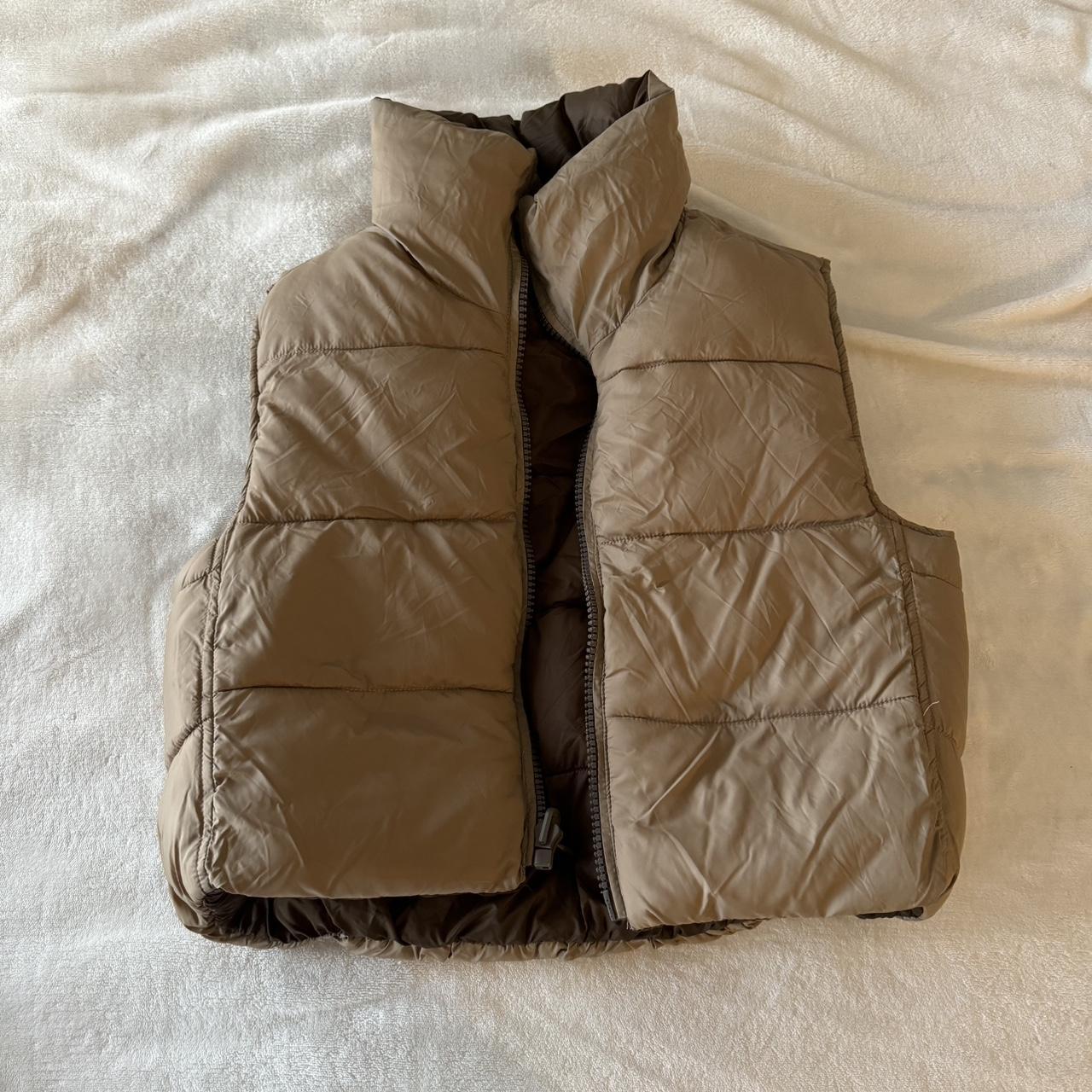 ZARA REVERSIBLE PUFFER VEST😎 Super plush feeling and... Depop