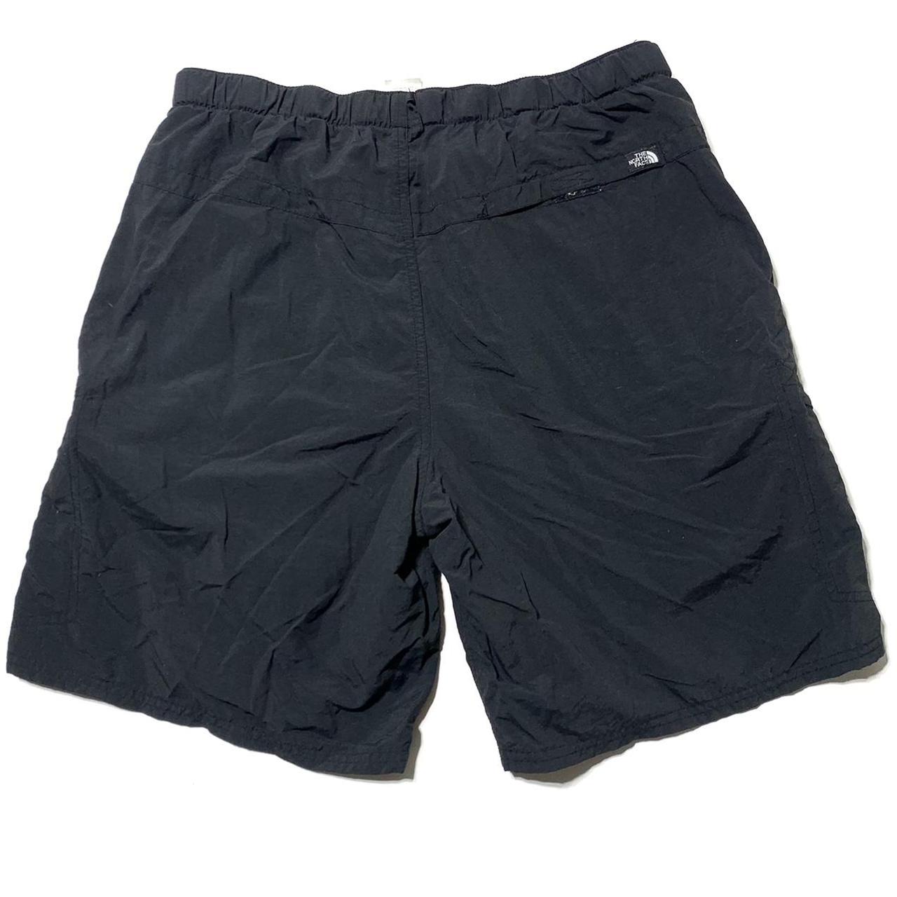 The North Face Men's Black Shorts (4)