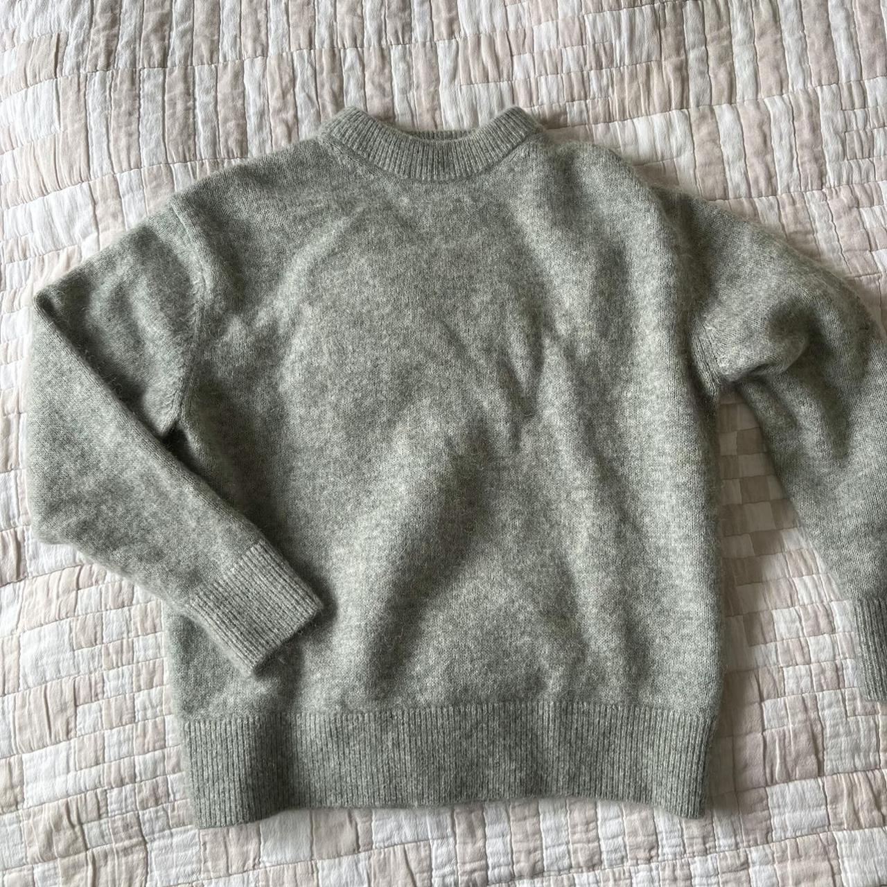 Women's Green and Grey Jumper | Depop