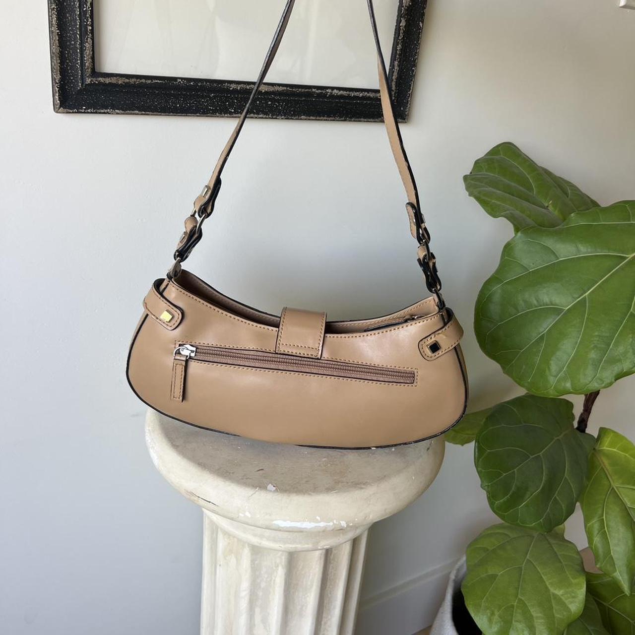 Guess Women's Shoulder bags - Tan/Brown – Vintage… - image 5