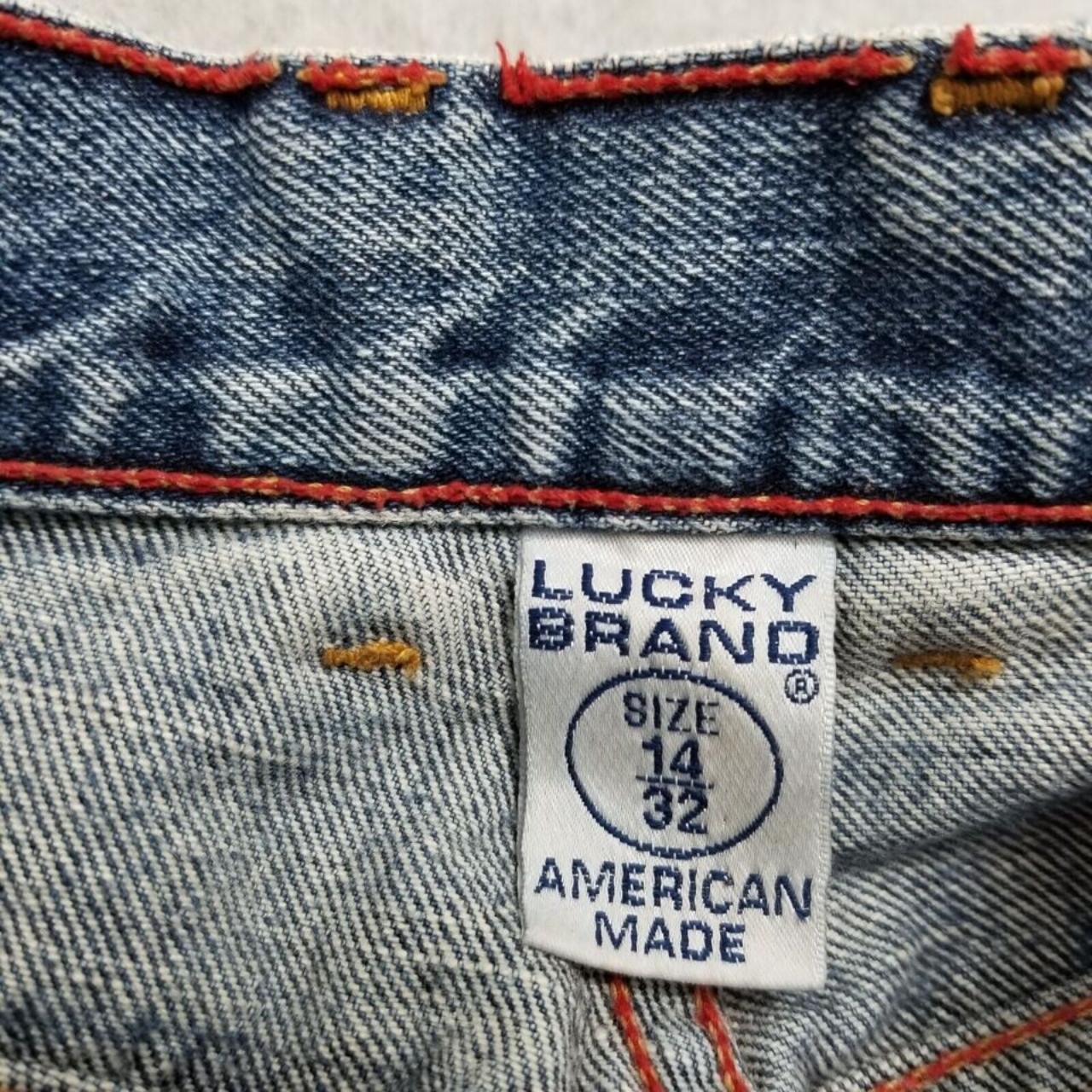 Lucky Brand Jeans, in good condition size 32x32. - Depop