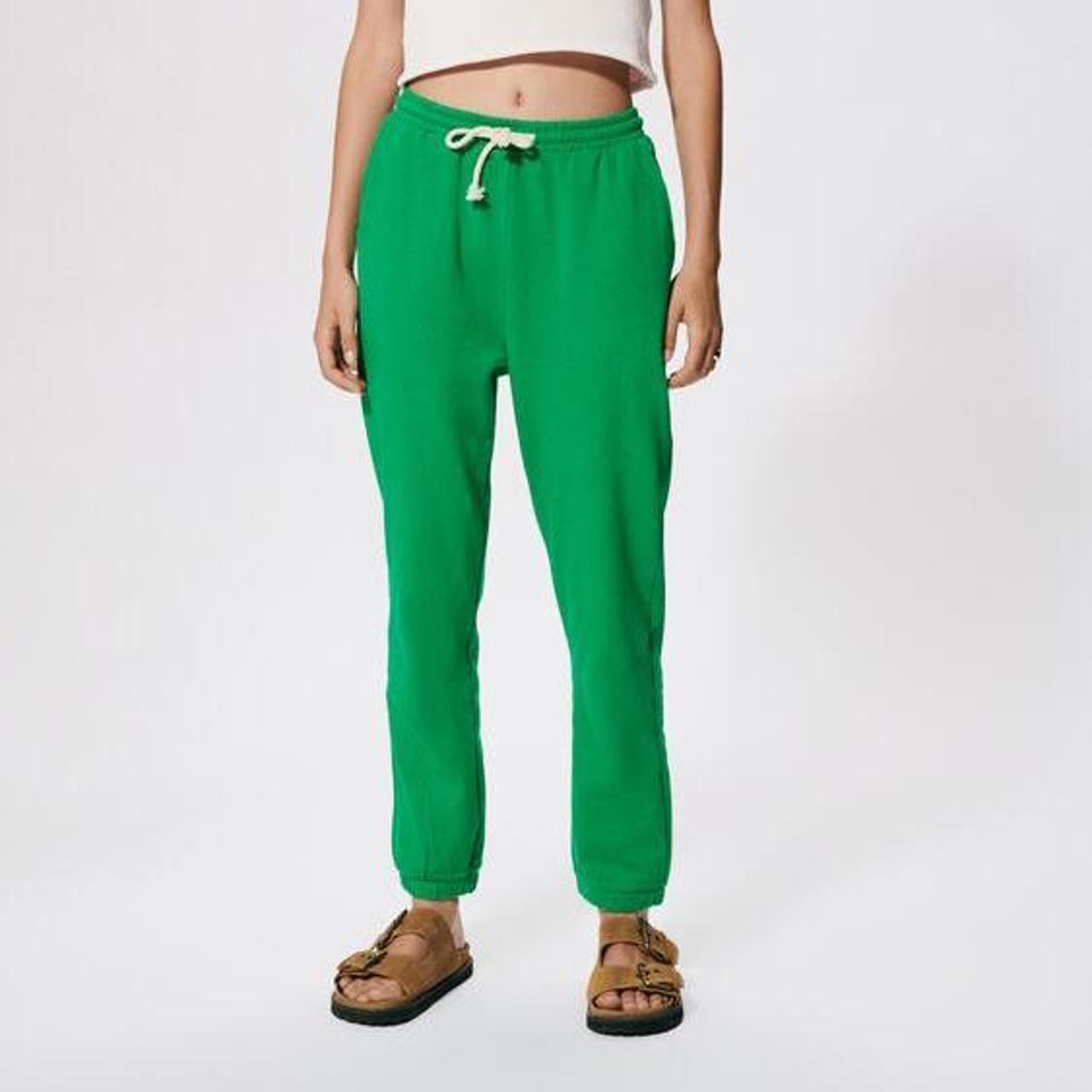 Zara Women's Green Joggers-tracksuits | Depop