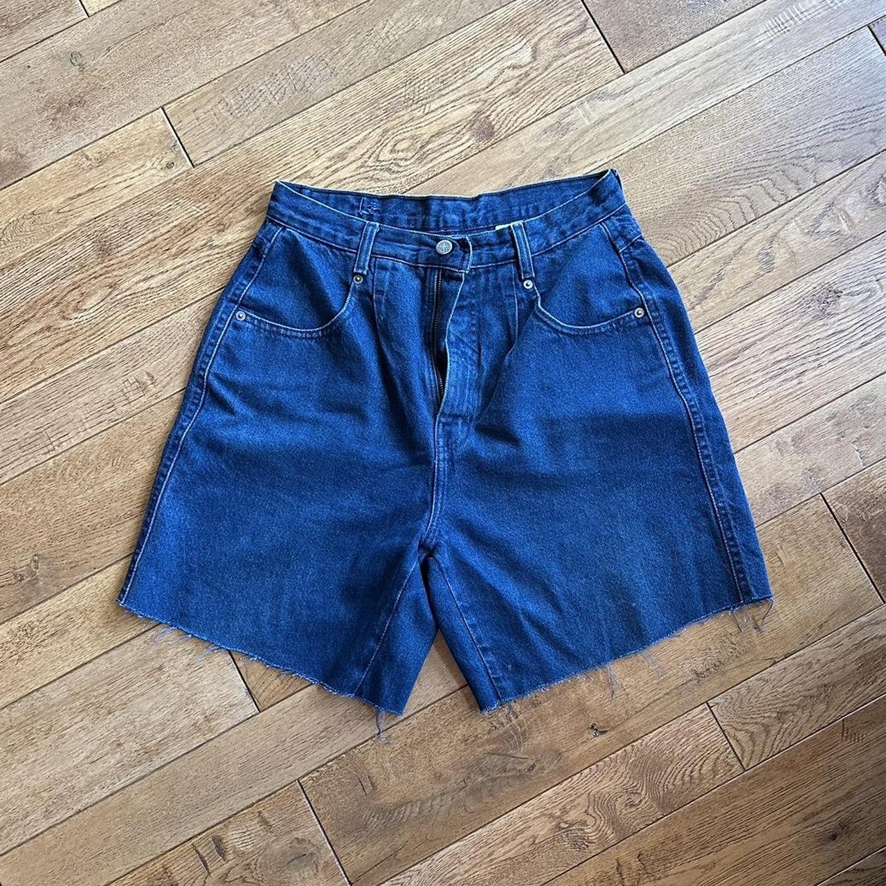 Vintage Britannia shorts - Depop