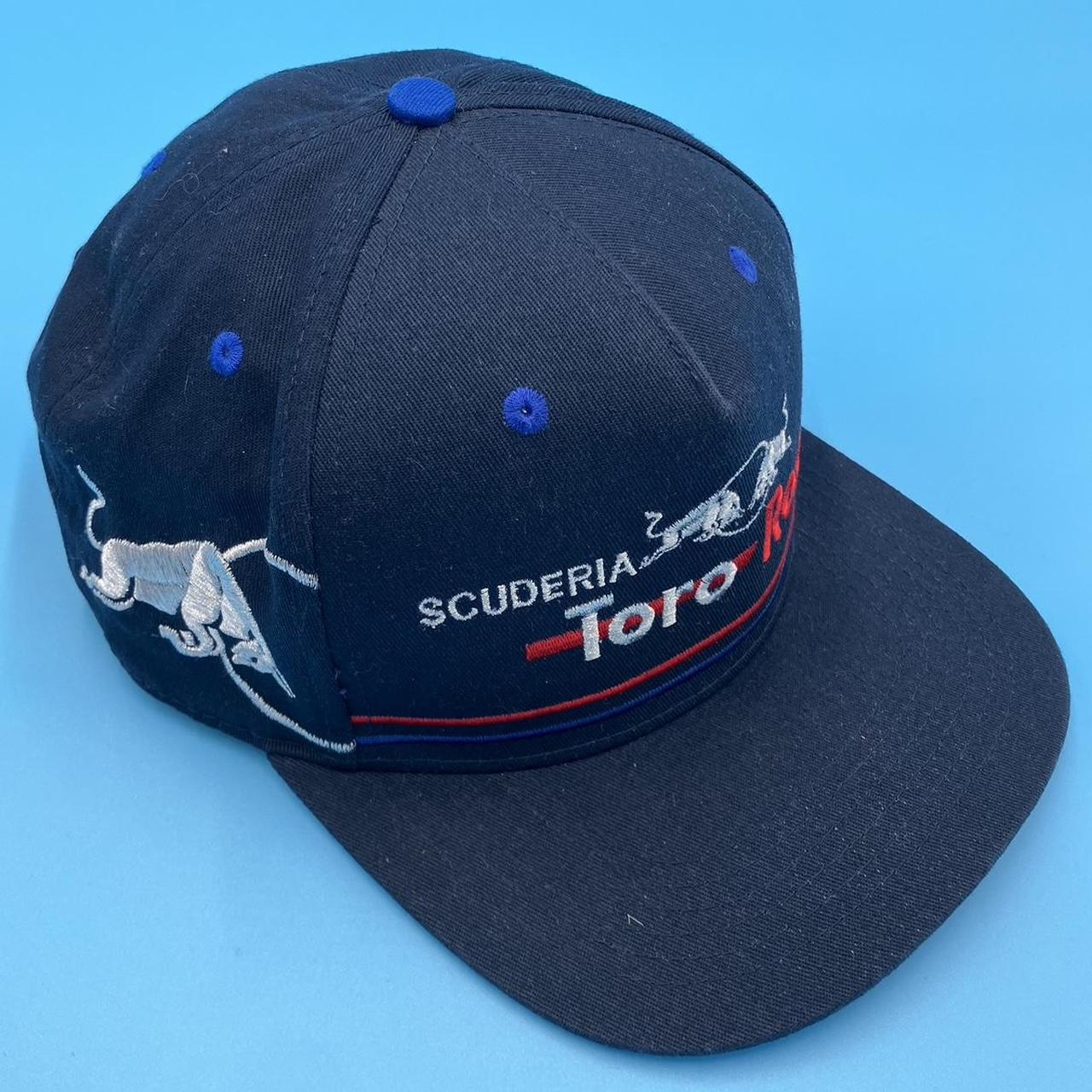 Scuderia Toro Rosso サイン入りキャップ Scuderia Toro Rosso サイン入りキャップ - メルカリ