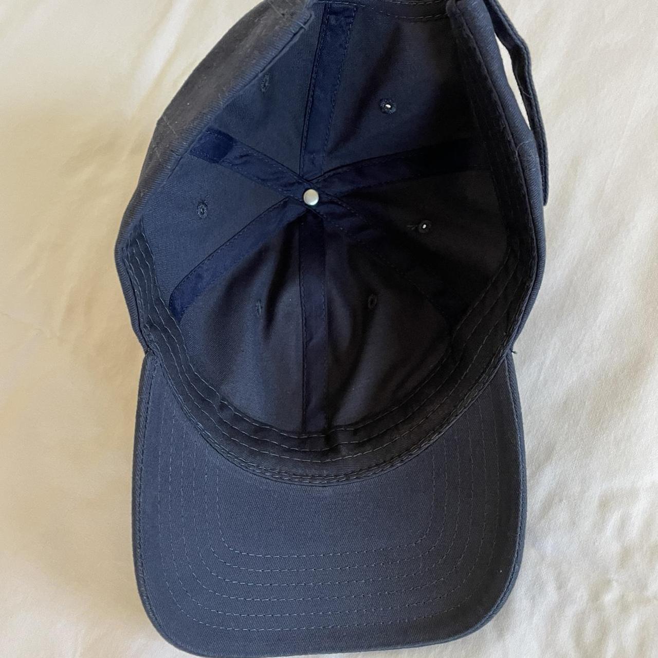 Kohl's Women's Navy and Blue Hat | Depop