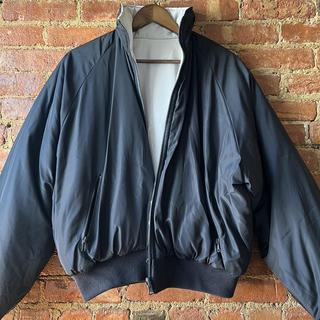 Brandy Melville ブラック クロップドジャケット Black brandy-melville-bomber-jacket - Depop
