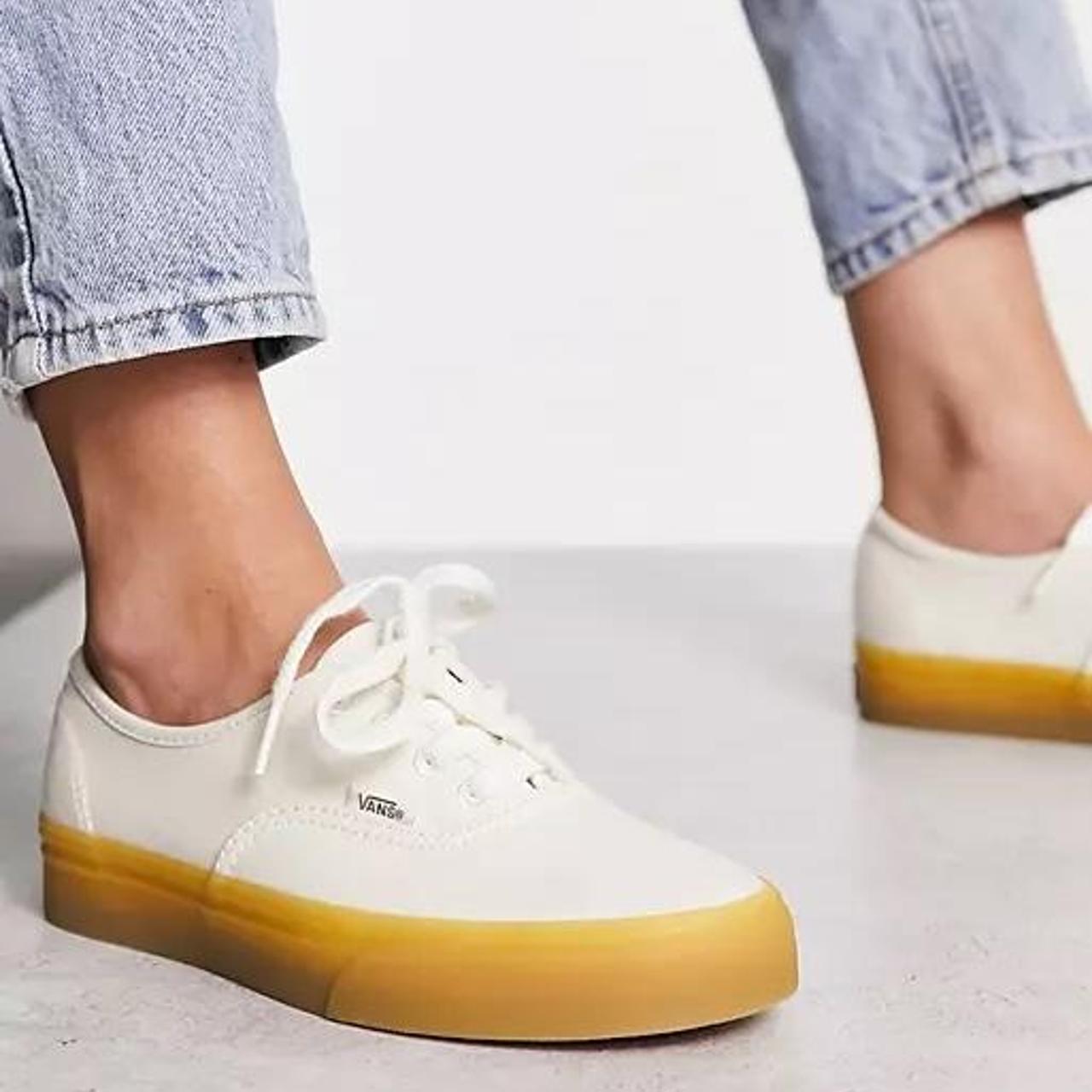 Vans cream hot sale gum sole