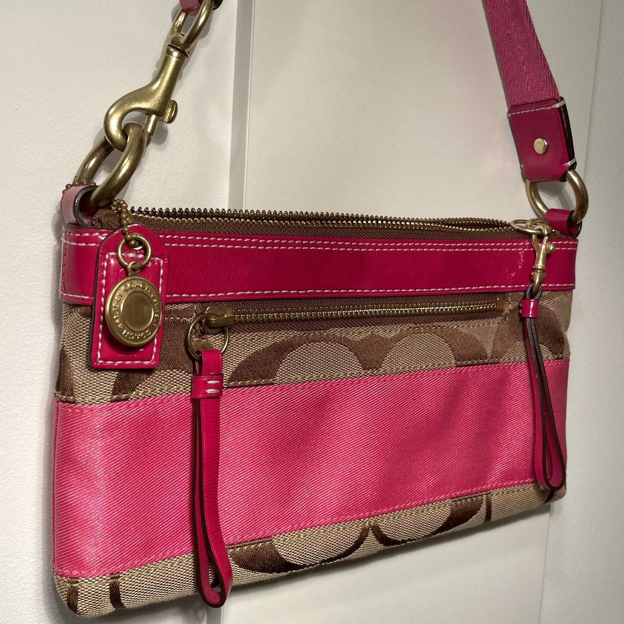【美品】au INFOBAR錦鯉(A5307ST) Authentic vintage COACH 10120 Pink Signature Fabric | Depop