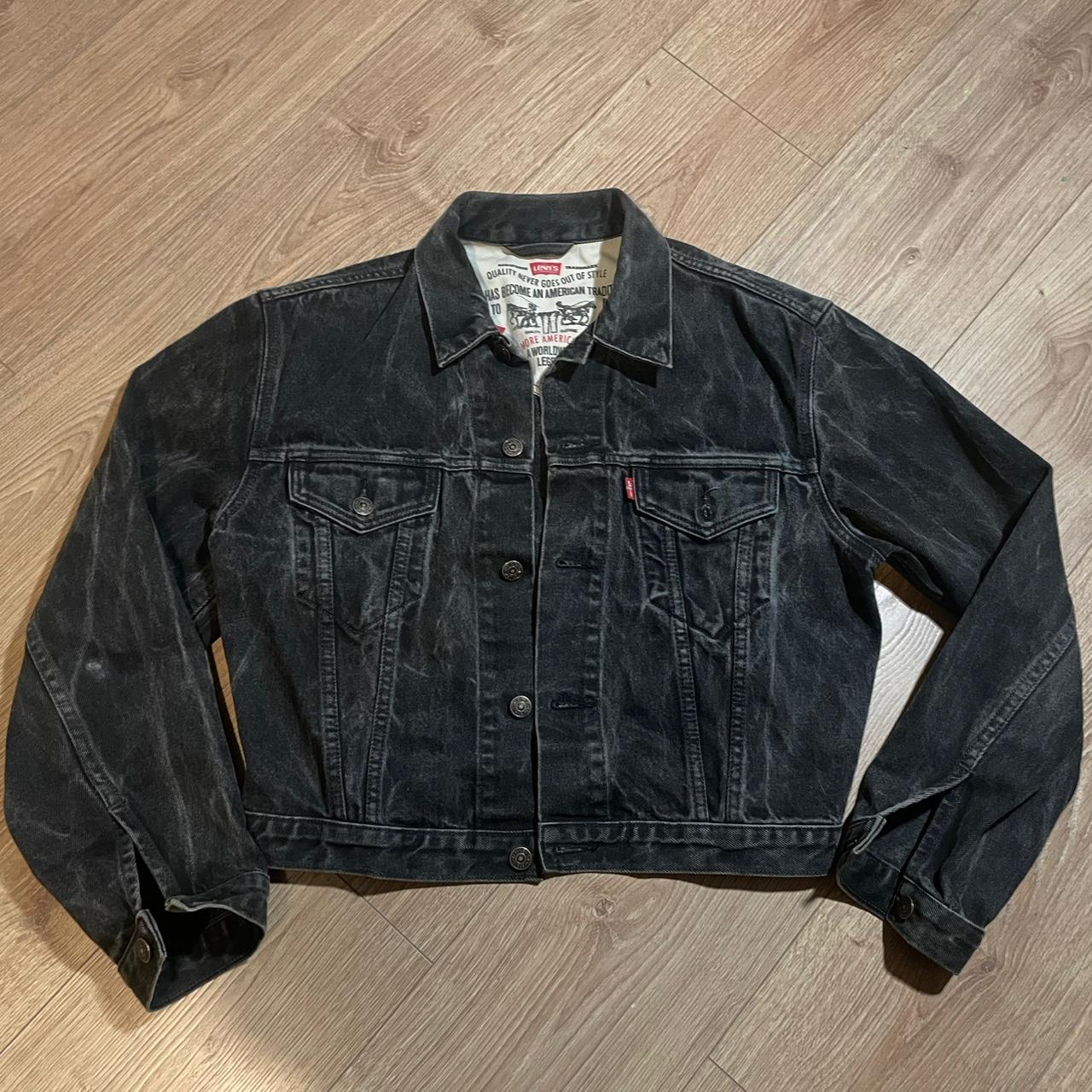 item listed by lloydys