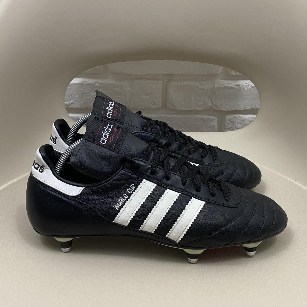 kighul Uddrag taske Vintage 2000 Men's Adidas World Cup Soccer Cleats... - Depop