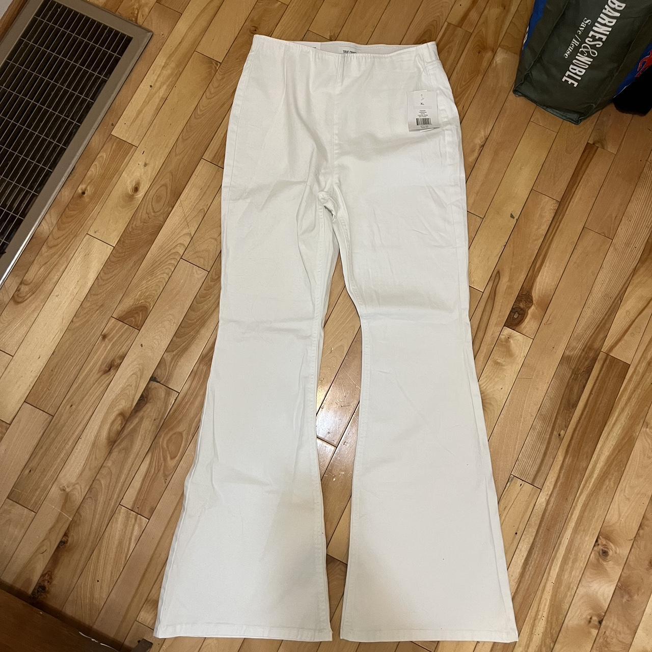 Super fun white bell bottoms!! Super stretchy! Says... Depop