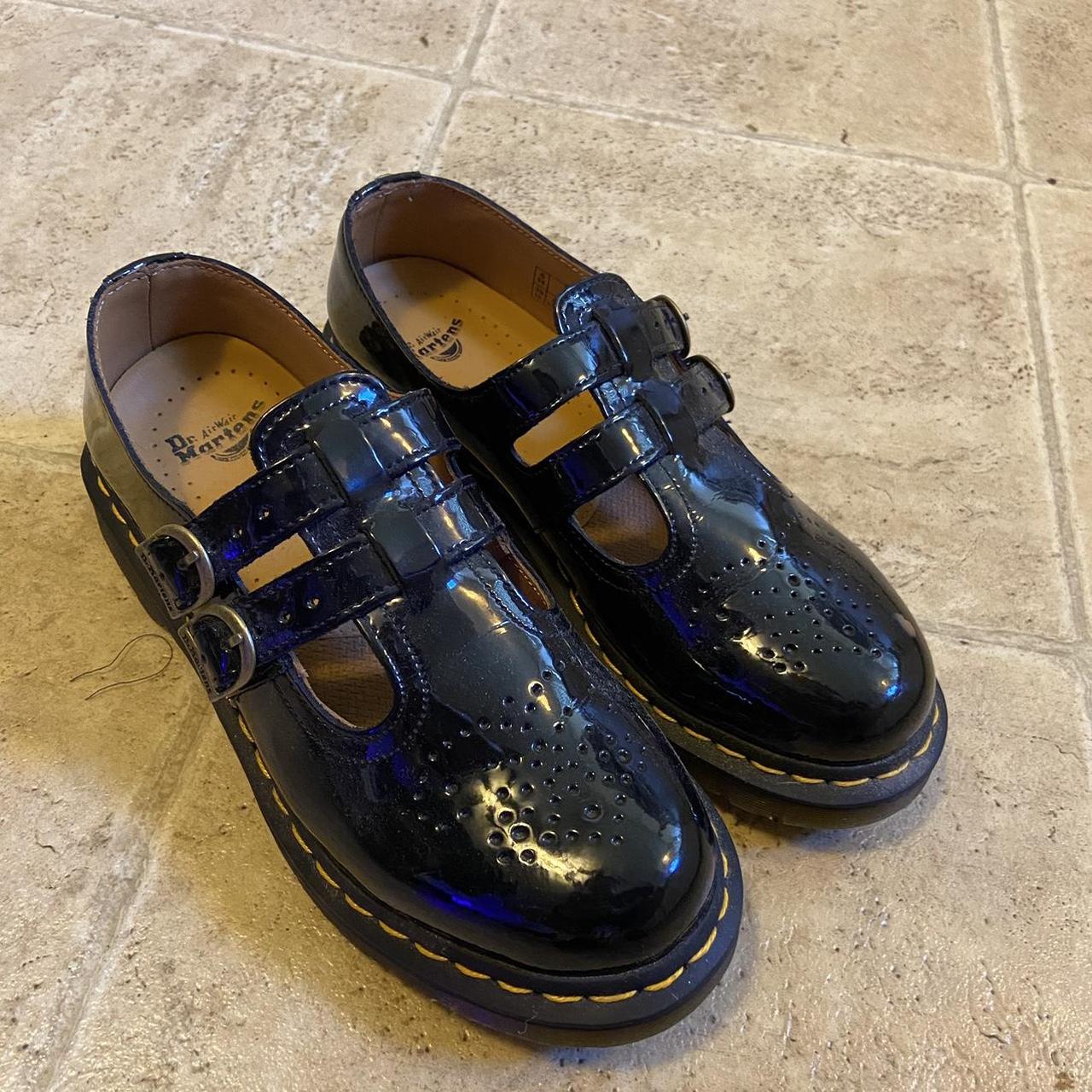 8065 doc martens
