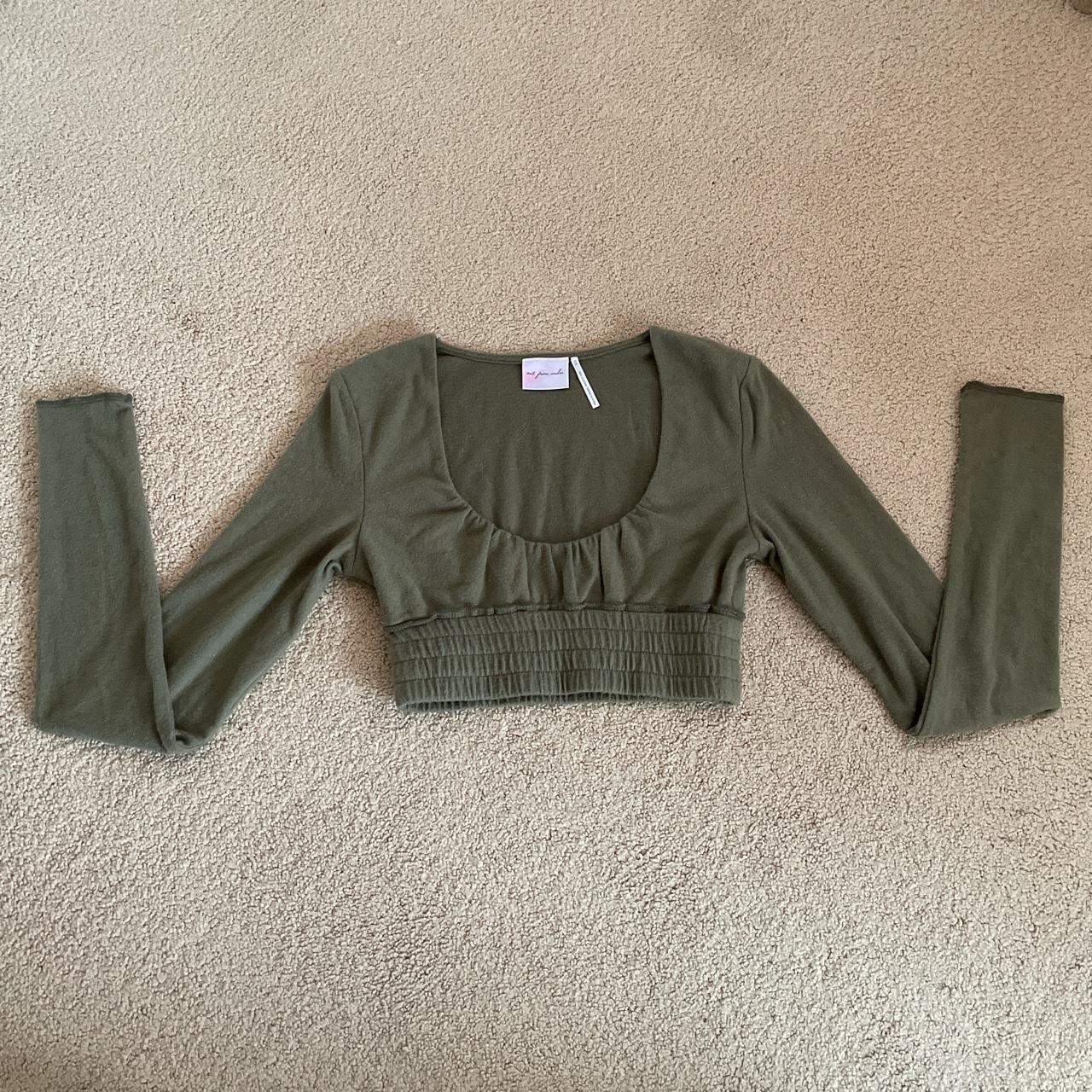 item listed by angesthriftedcloset