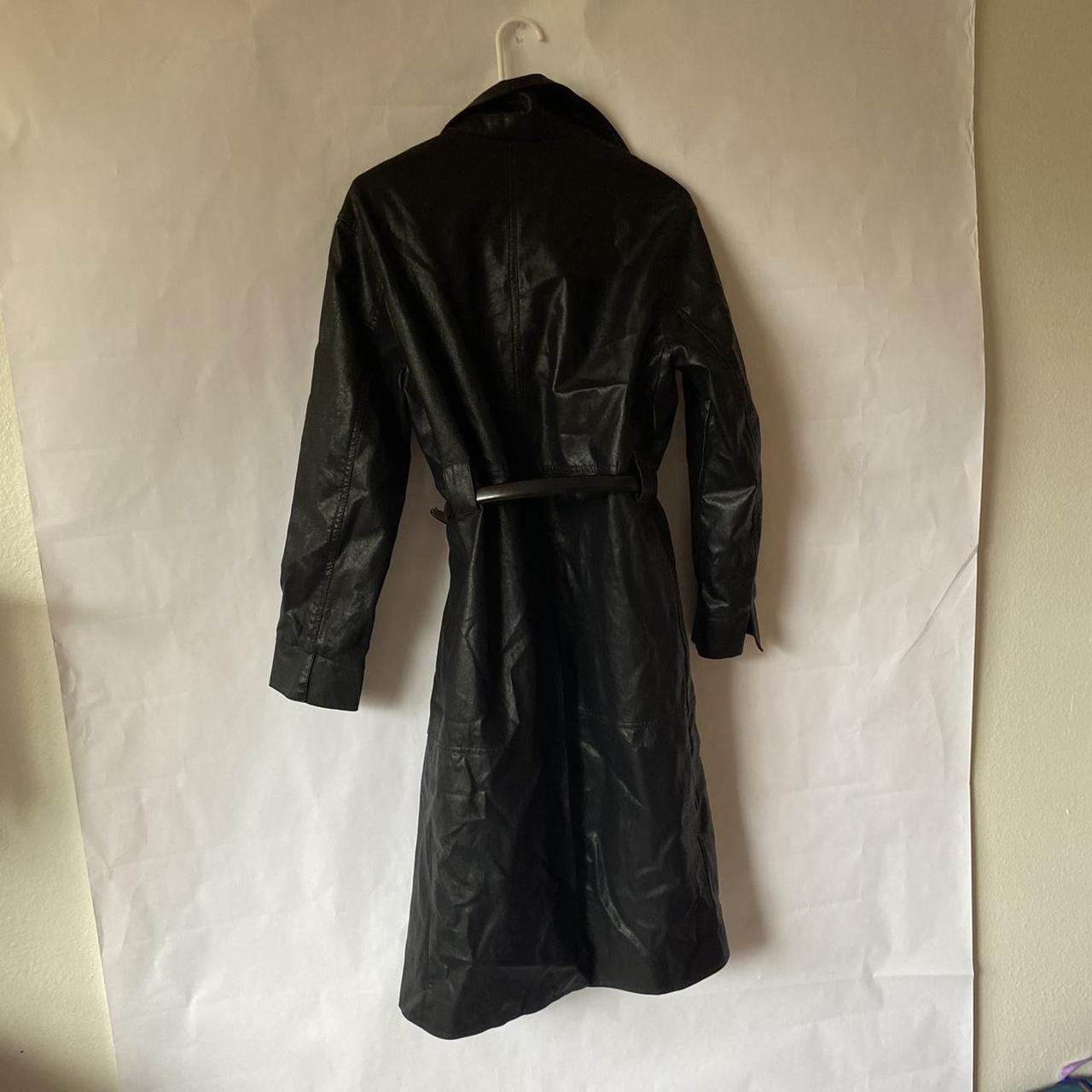 Bershka Women's Black Coat (3)