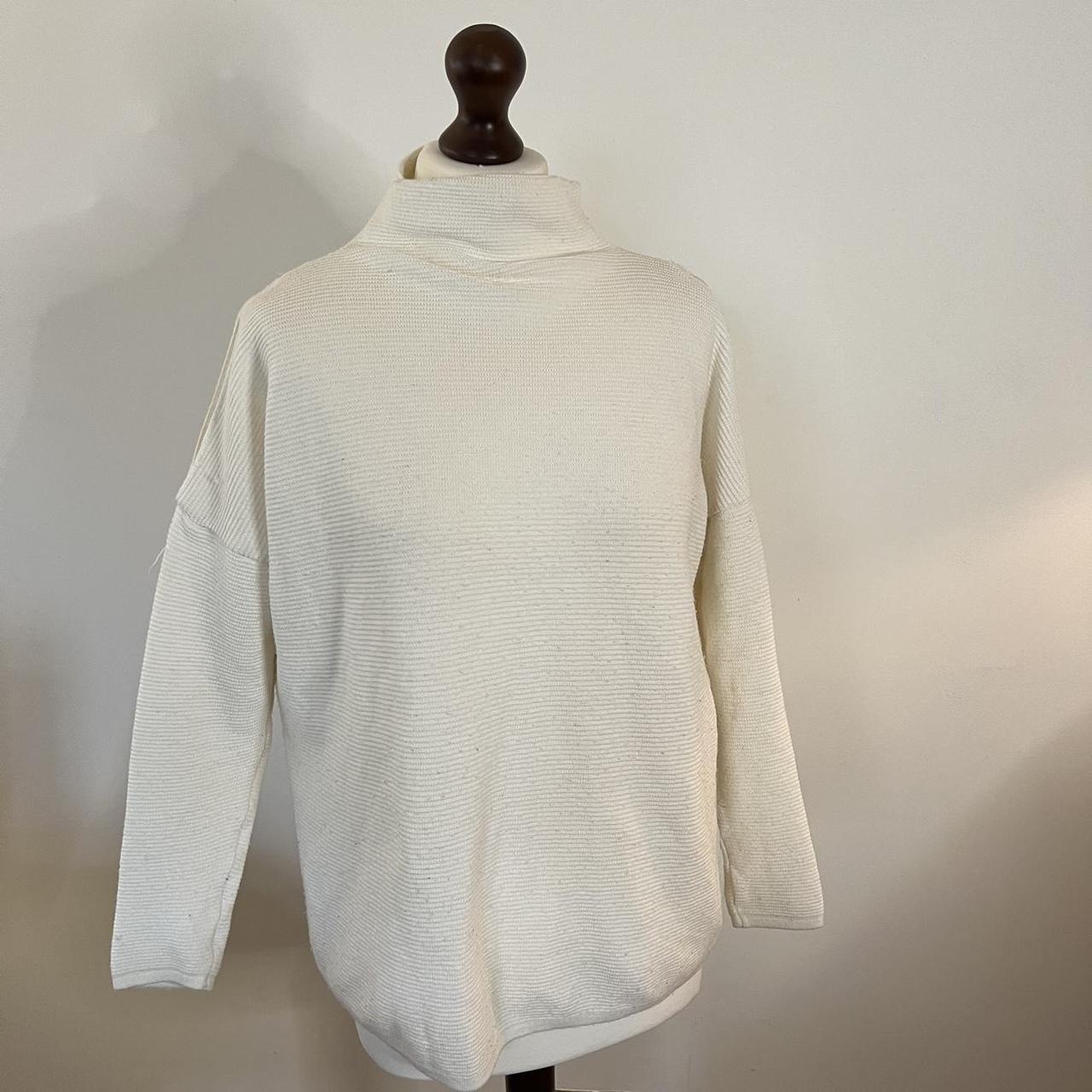 New Look Women's Cream and White Jumper | Depop