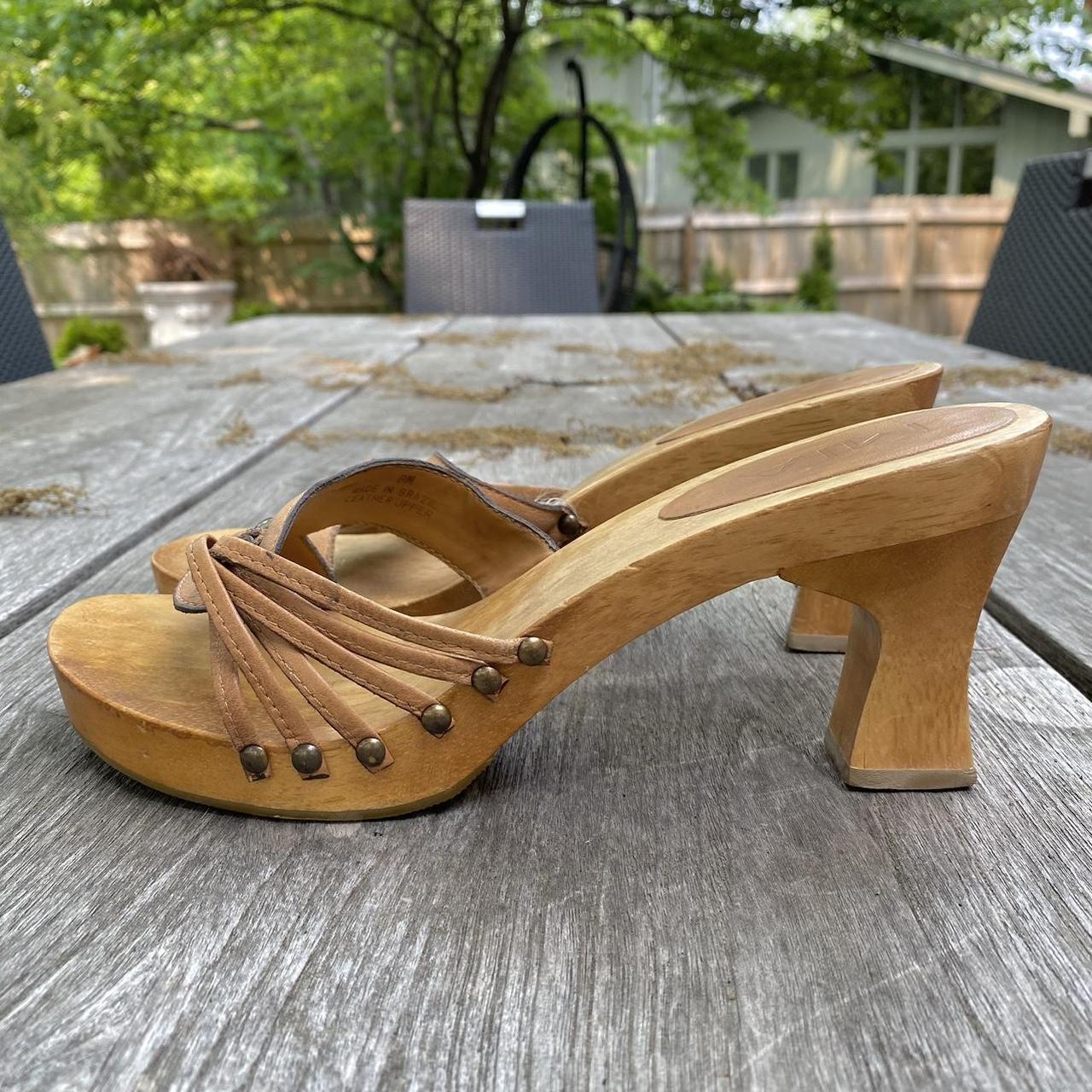 Mia deals wooden sandals