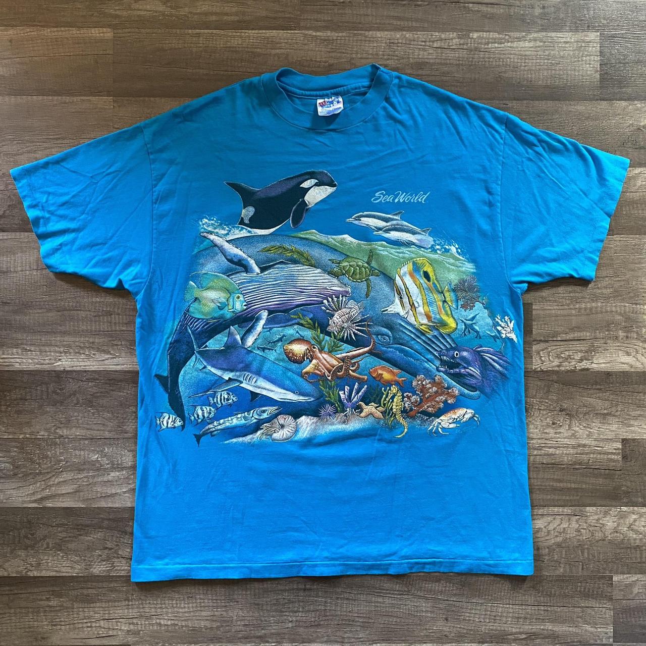 Vintage 90s Sea World Wildlife T-shirt • Tag... - Depop