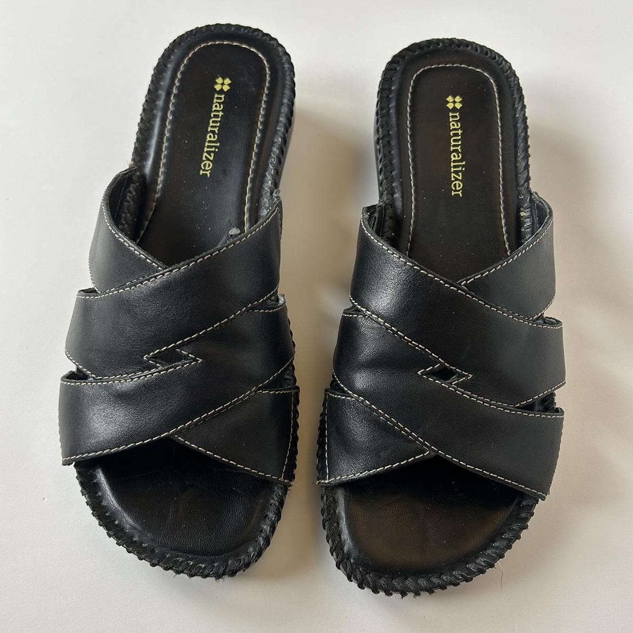 Naturalizer Women's Black and Tan Sandals Depop