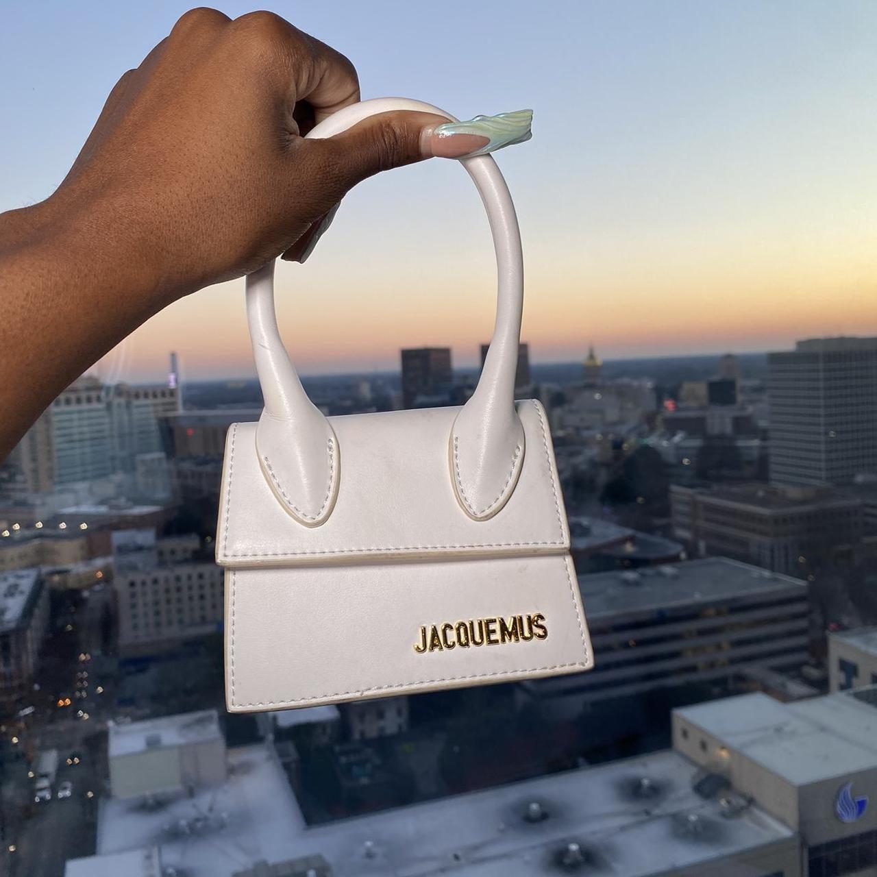 Jacquemus on sale finger bag