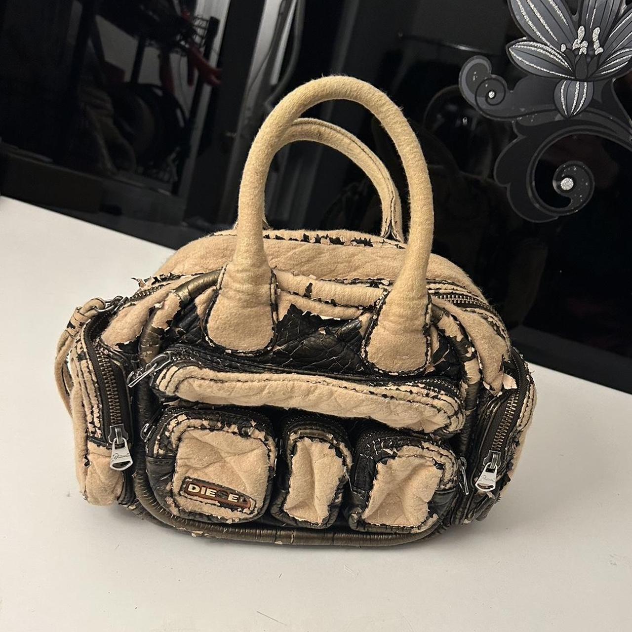 DIESEL Bag 大 A133NUDZ+RL._UY300_.jpg