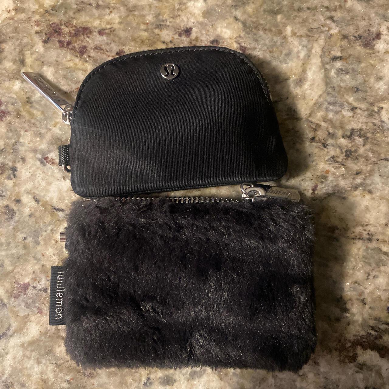 item listed by evega78