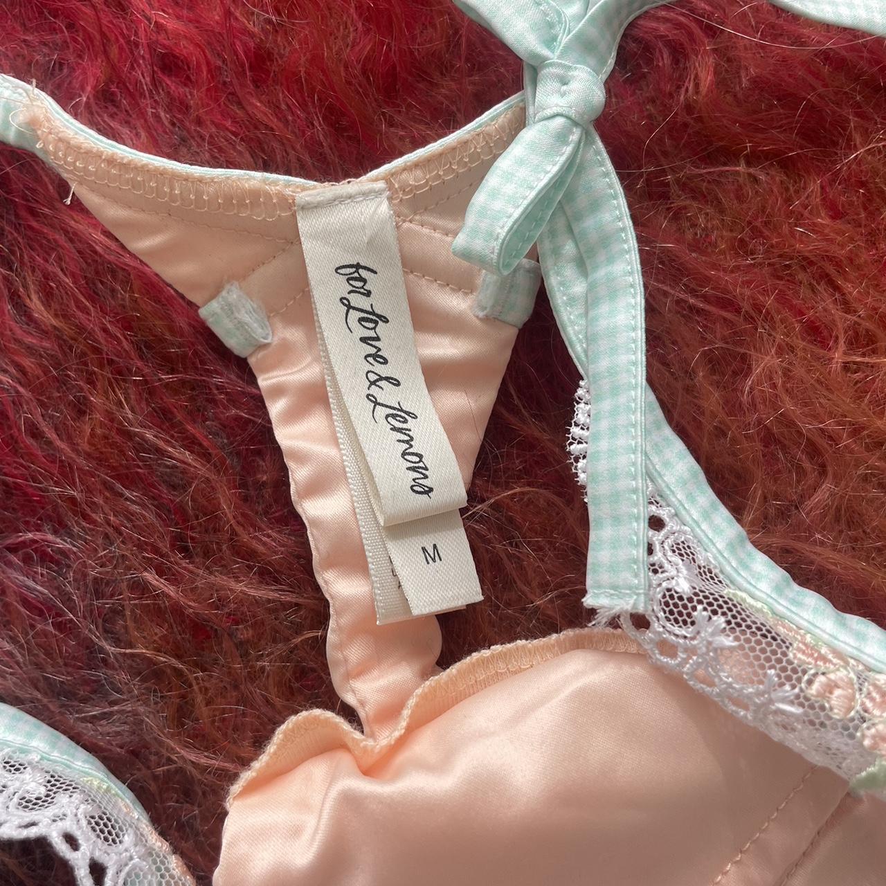 The prettiest yamamay bra with beautiful lace detail - Depop