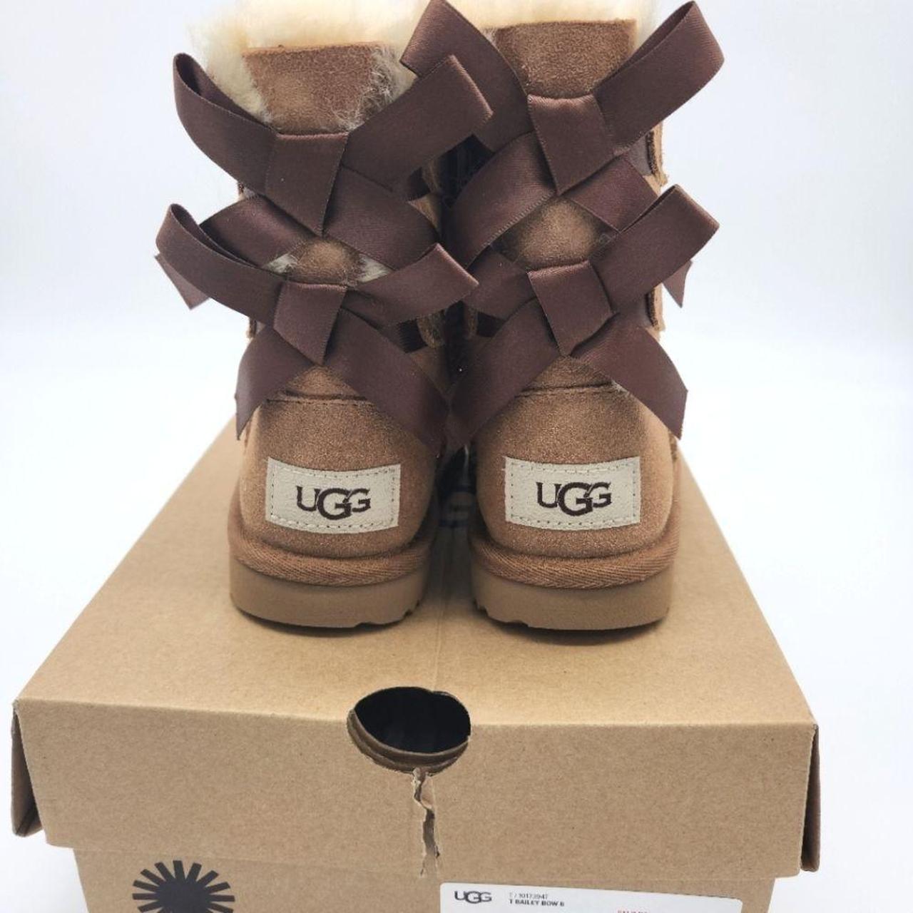 Ugg on sale shoe box