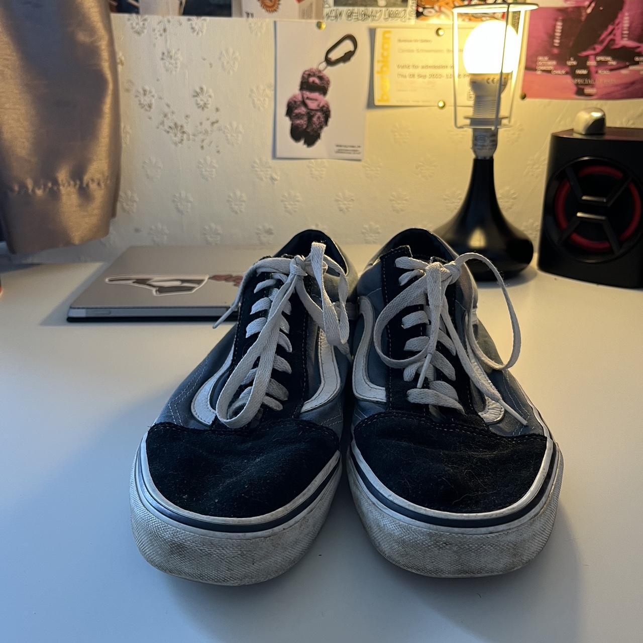 Black vans mandalay clearance bay