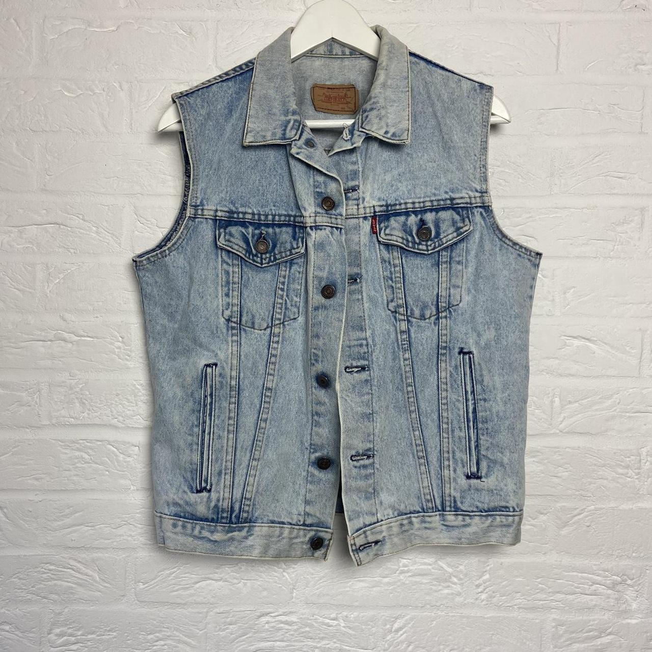 Retro vintage Levi’s denim gilet. Size small, 38... - Depop