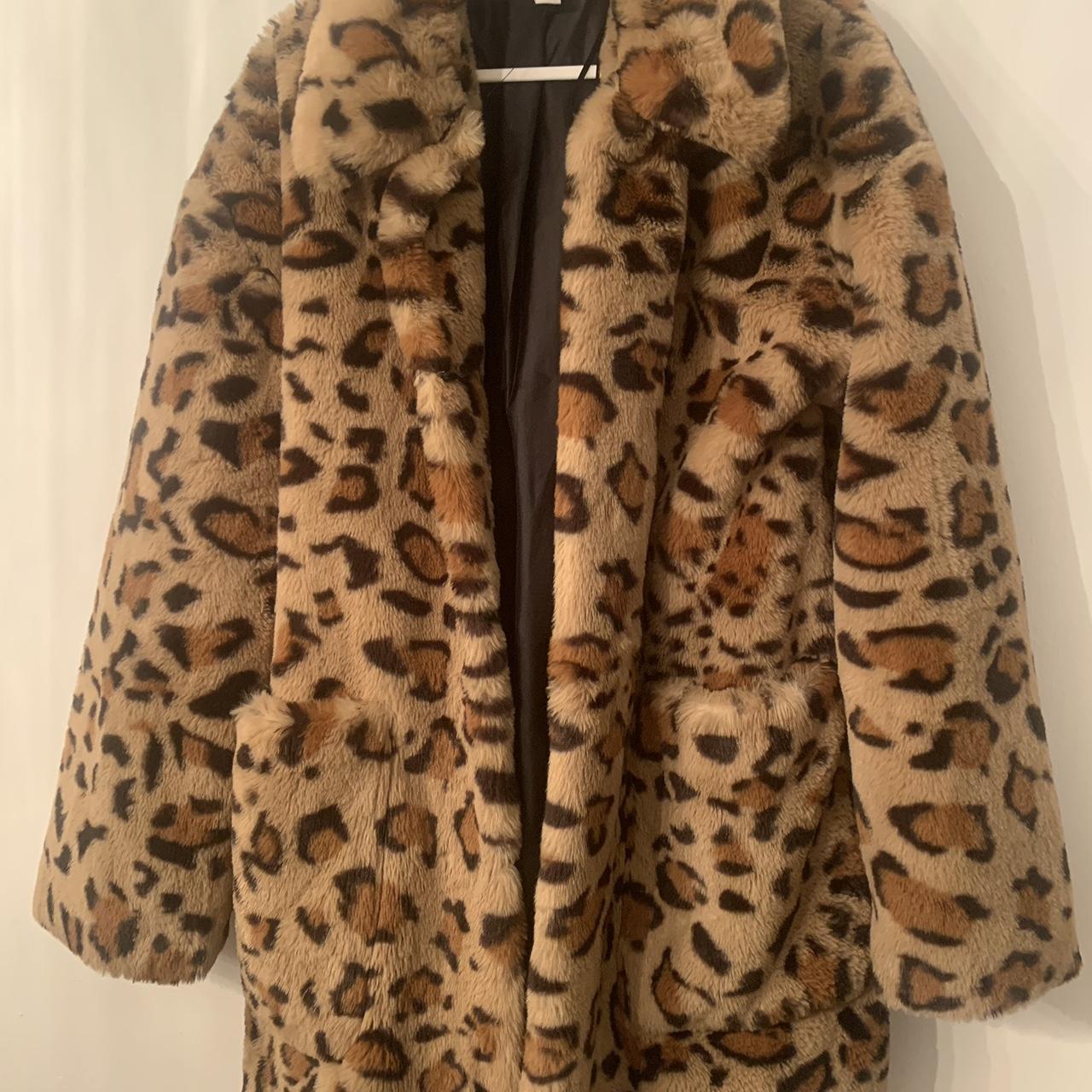 Faux fur top shop leapord print coat - Depop