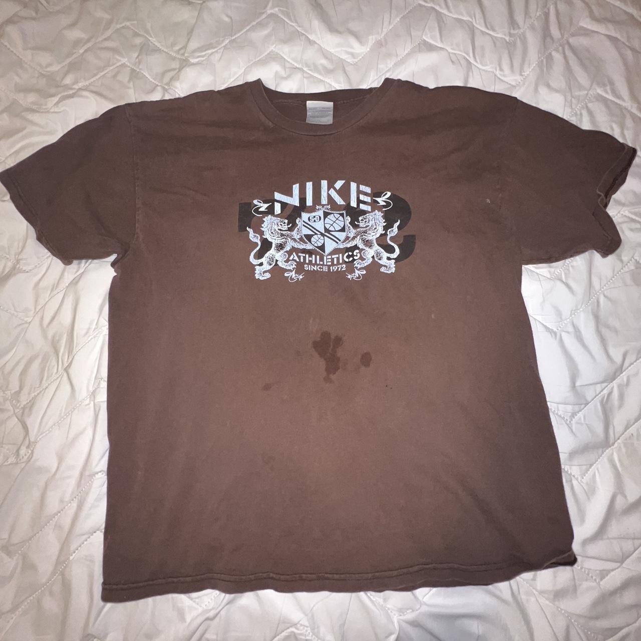 Vintage Nike brown and white athletics tee!